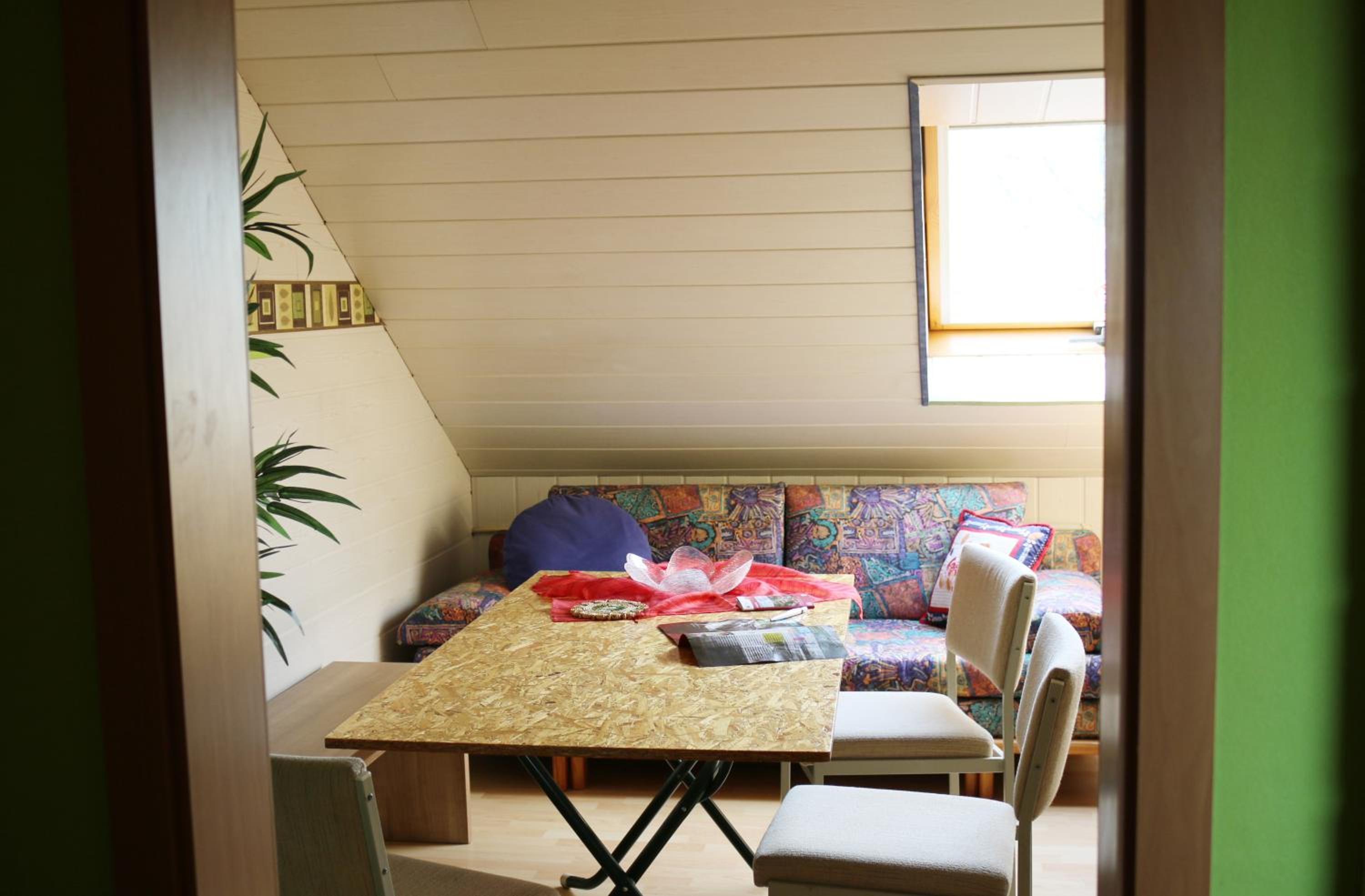 Standard Twin Room with Shared Bathroom photo 2