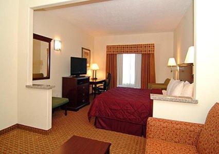King Suite - Non-Smoking - Photo 2