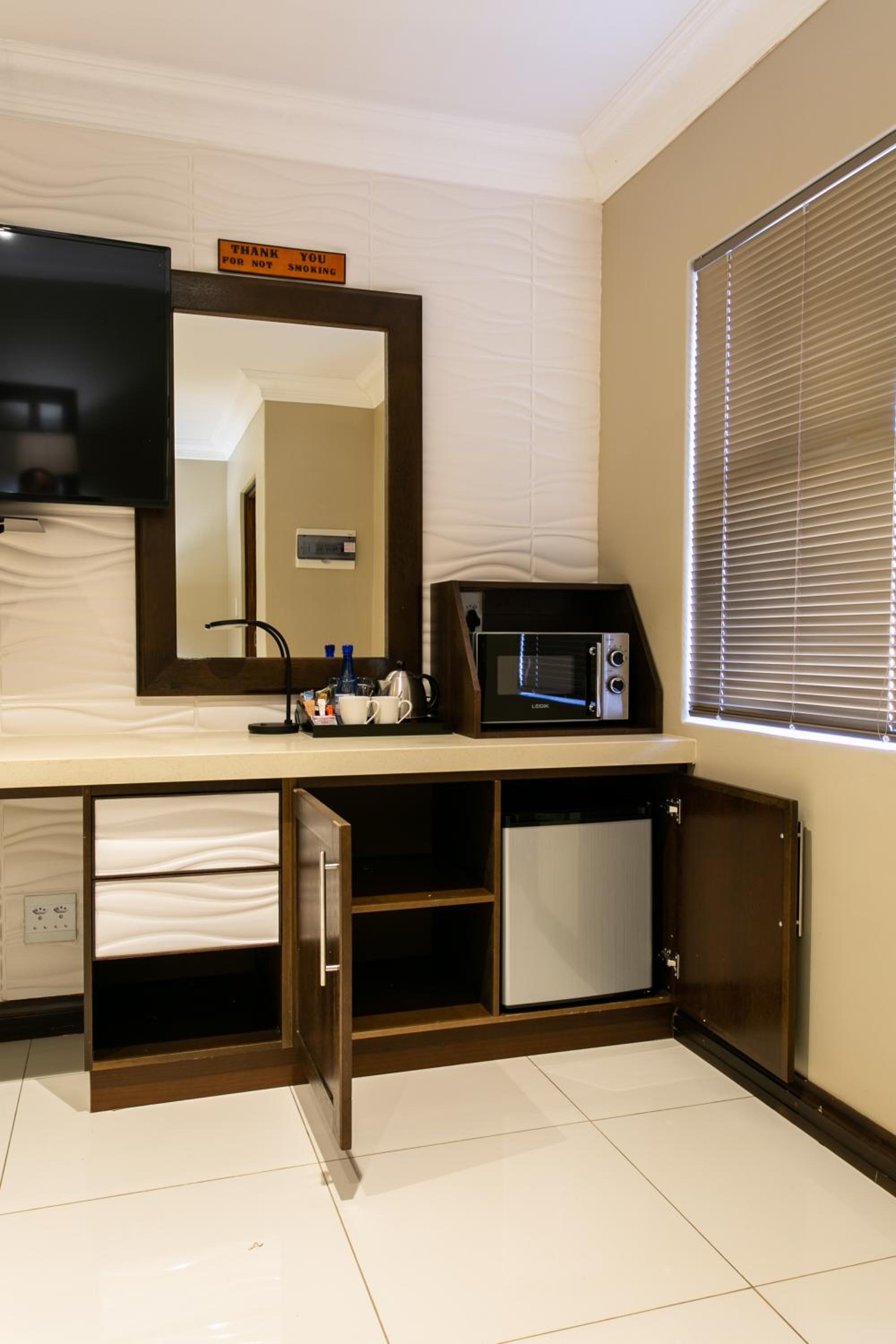 Deluxe Double or Twin Room with Garden View - Photo 40