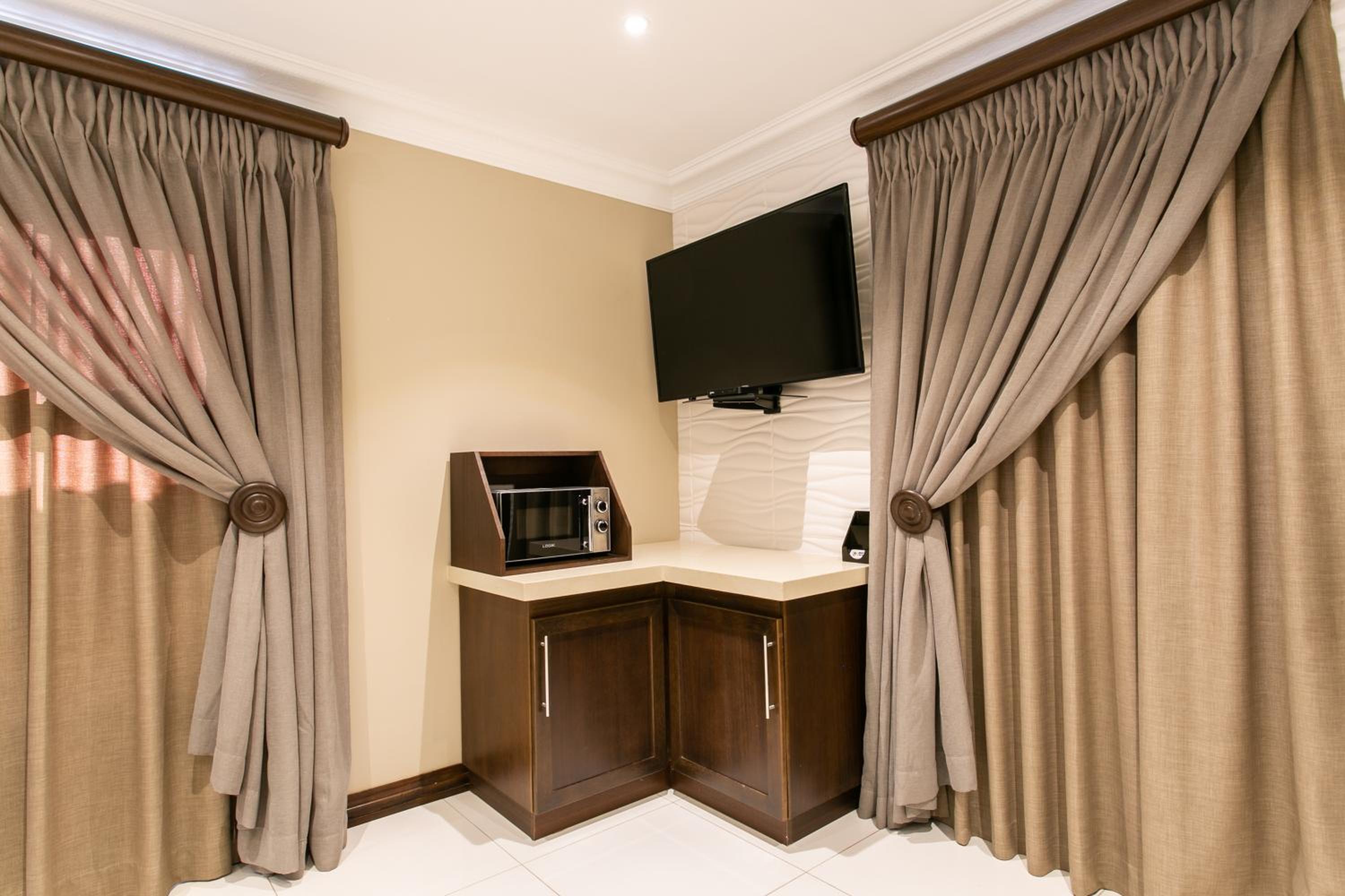 Deluxe Double or Twin Room with Garden View - Photo 49