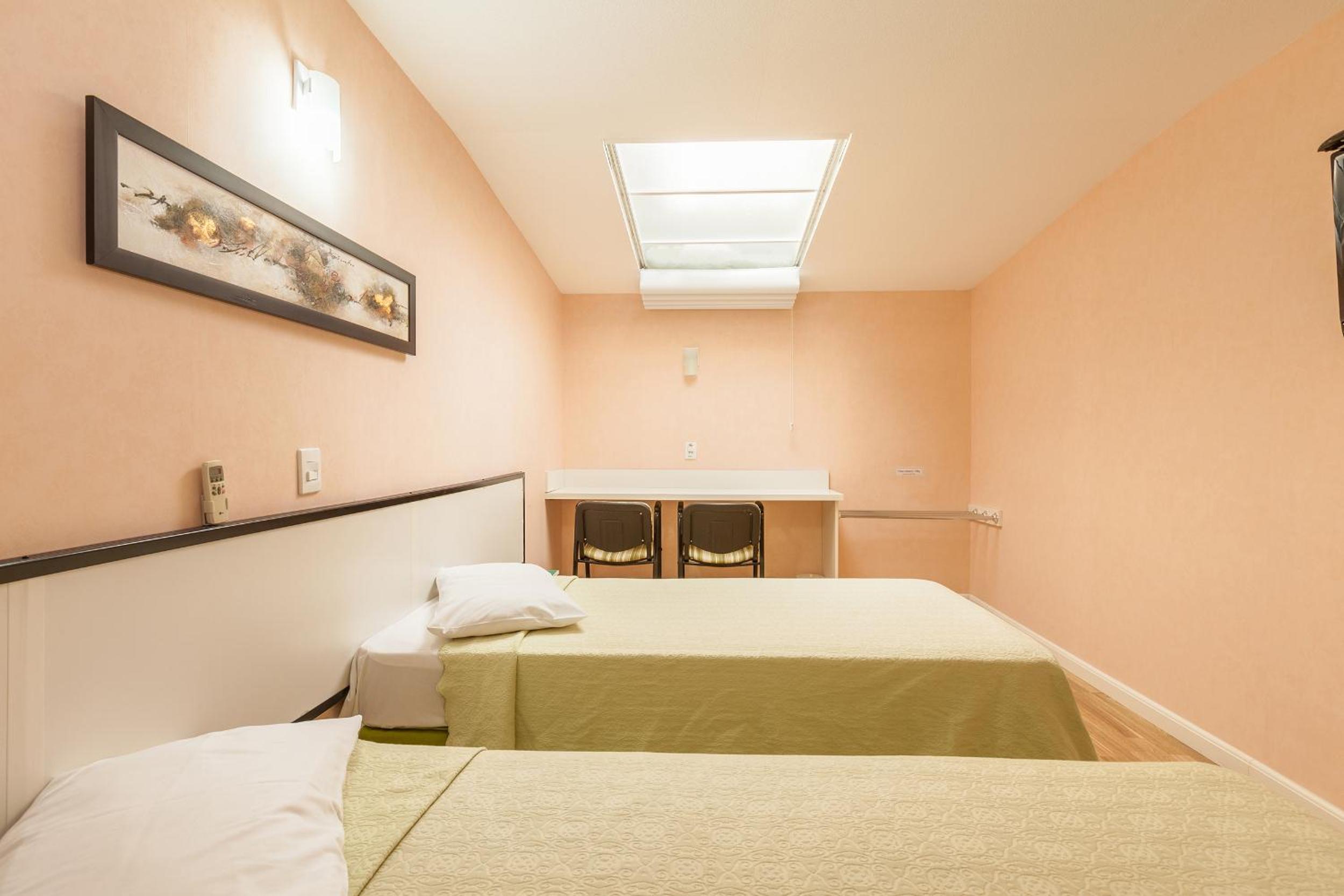 Deluxe Twin Room photo 1