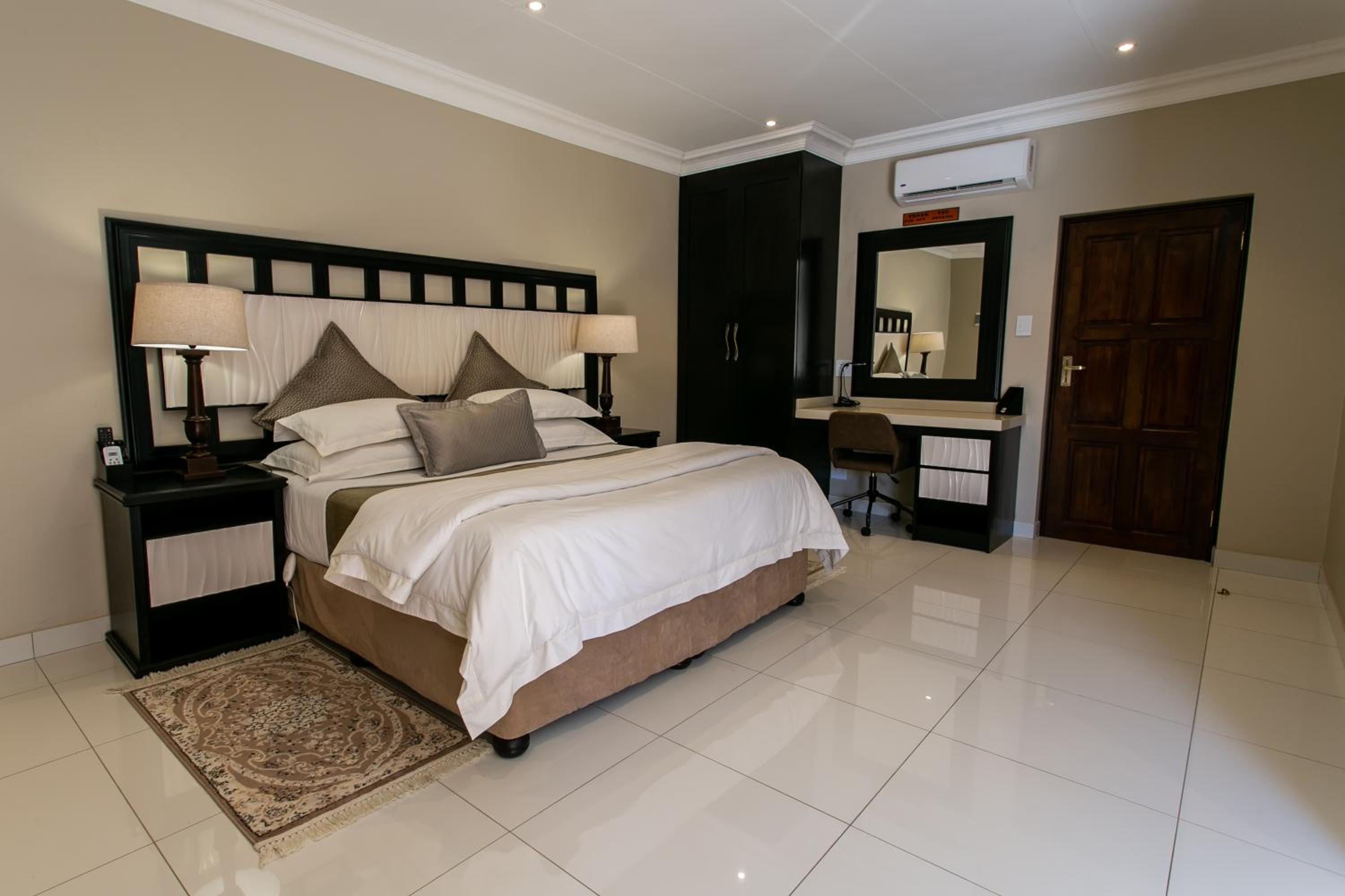 Deluxe Double or Twin Room with Garden View - Photo 76