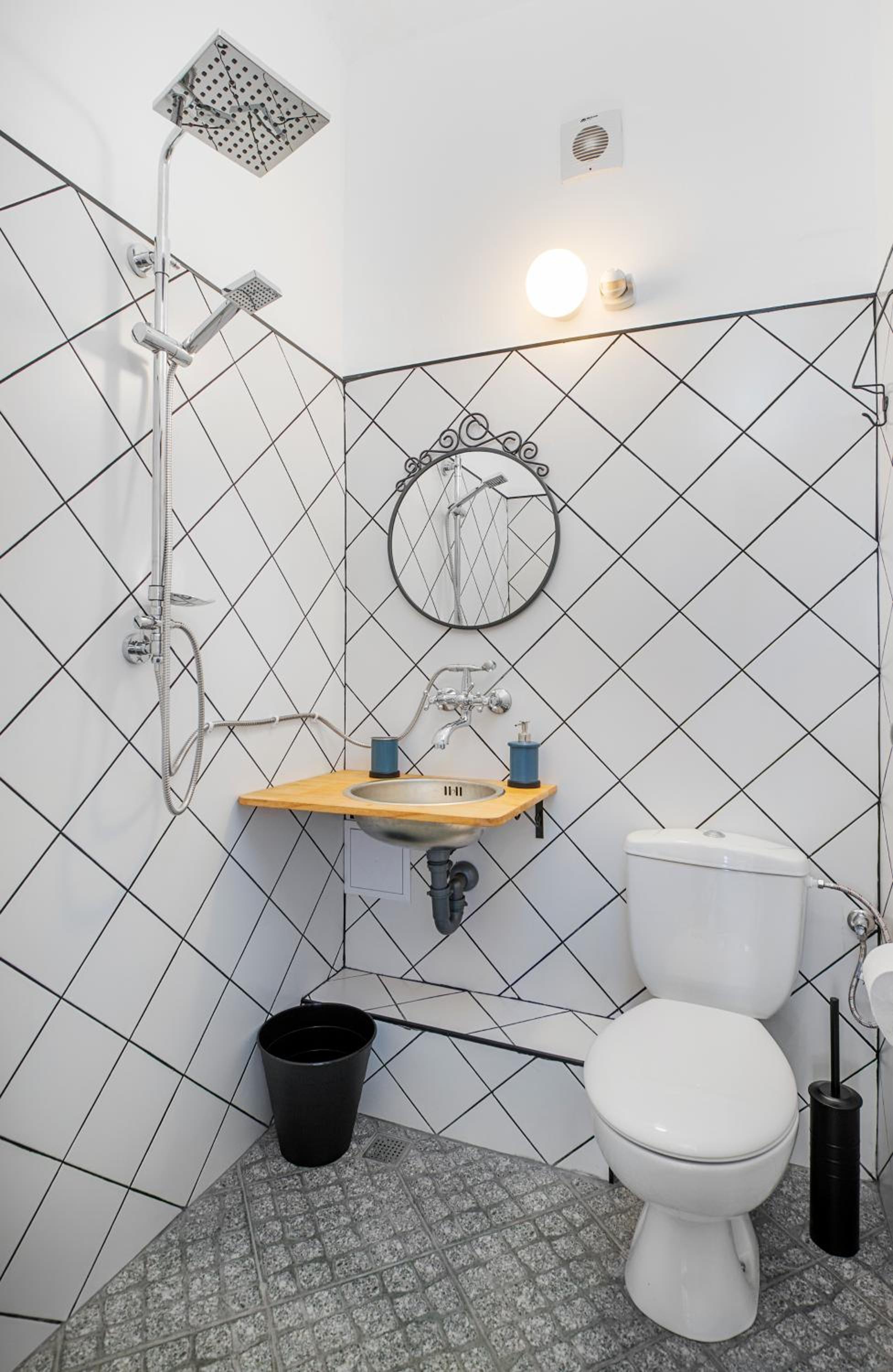 Classic Double Room with Shower photo 3