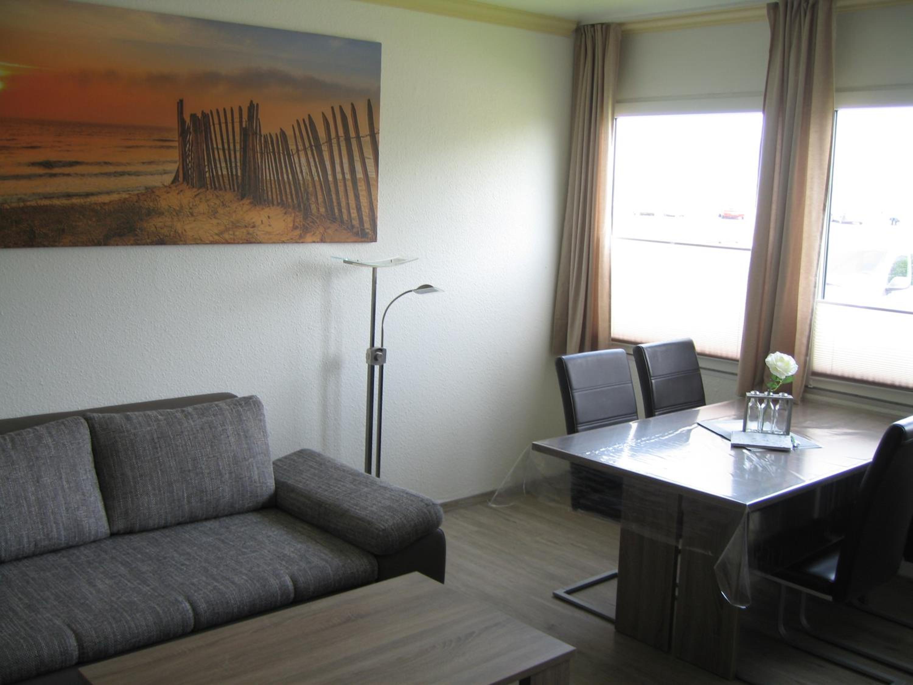 Apartment photo 2