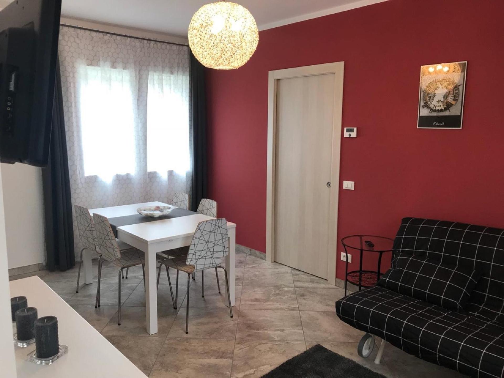 Apartment photo 1