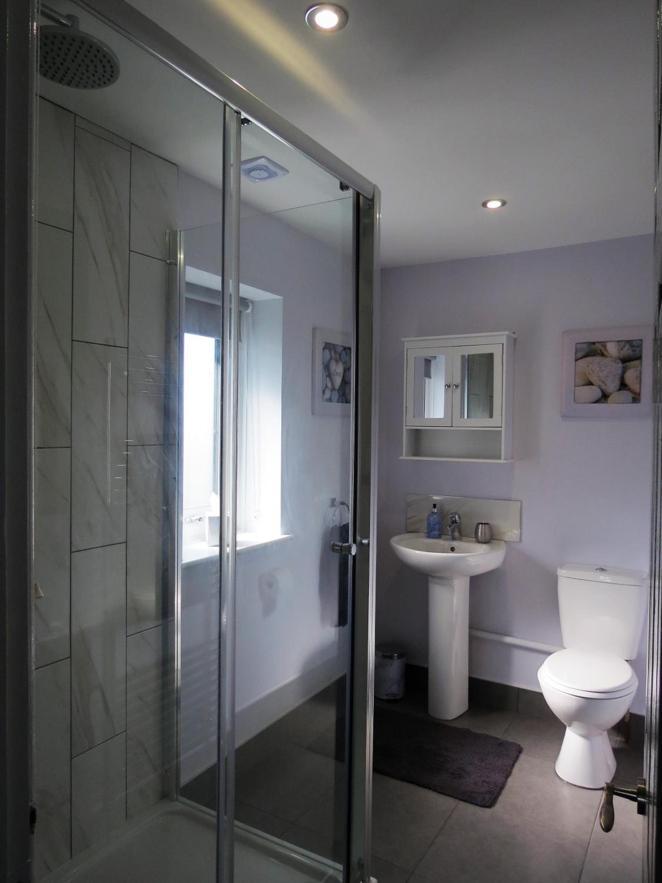 Family Room with Bathroom - Photo 5