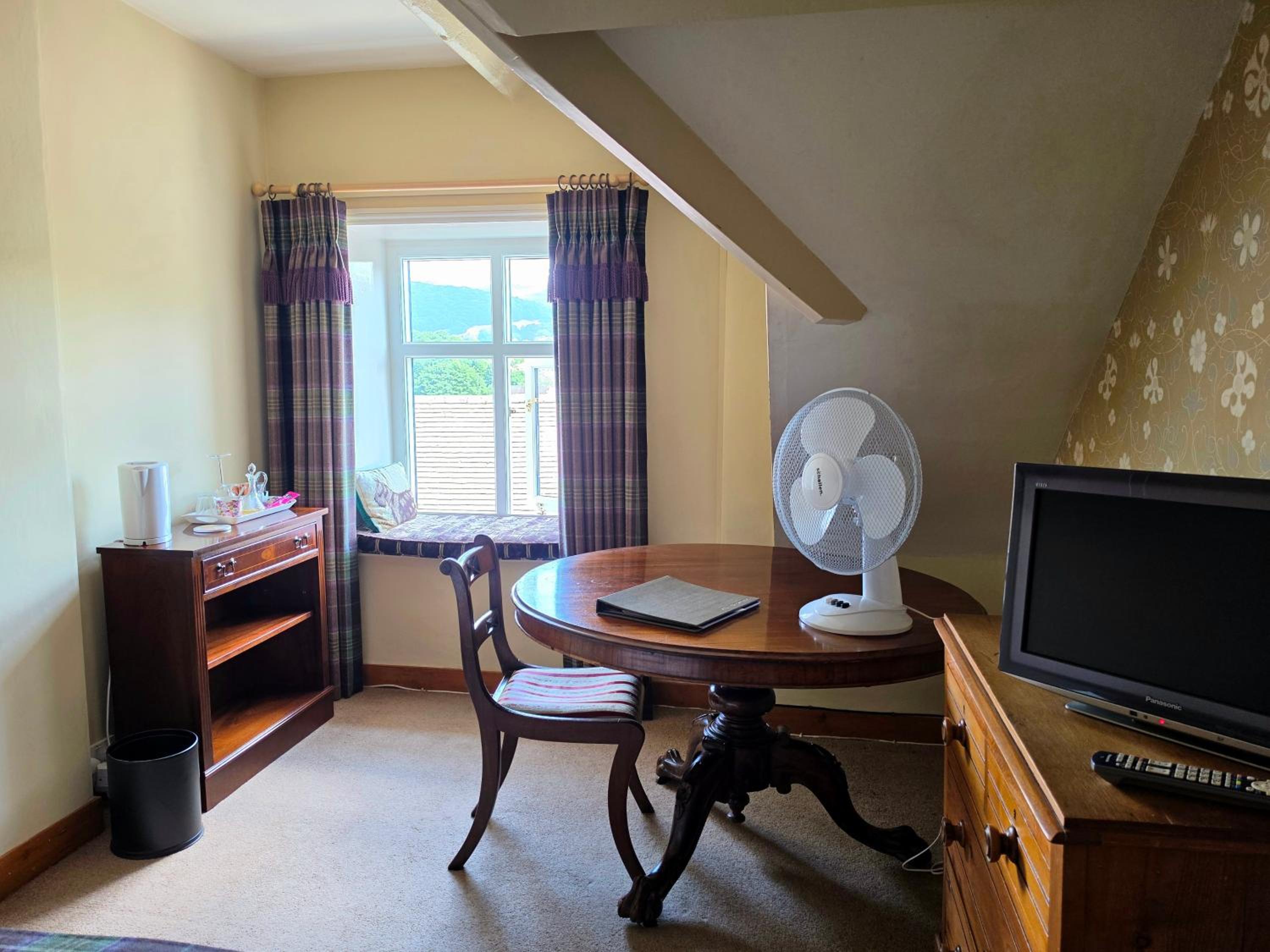 Single Room with Private External Bathroom