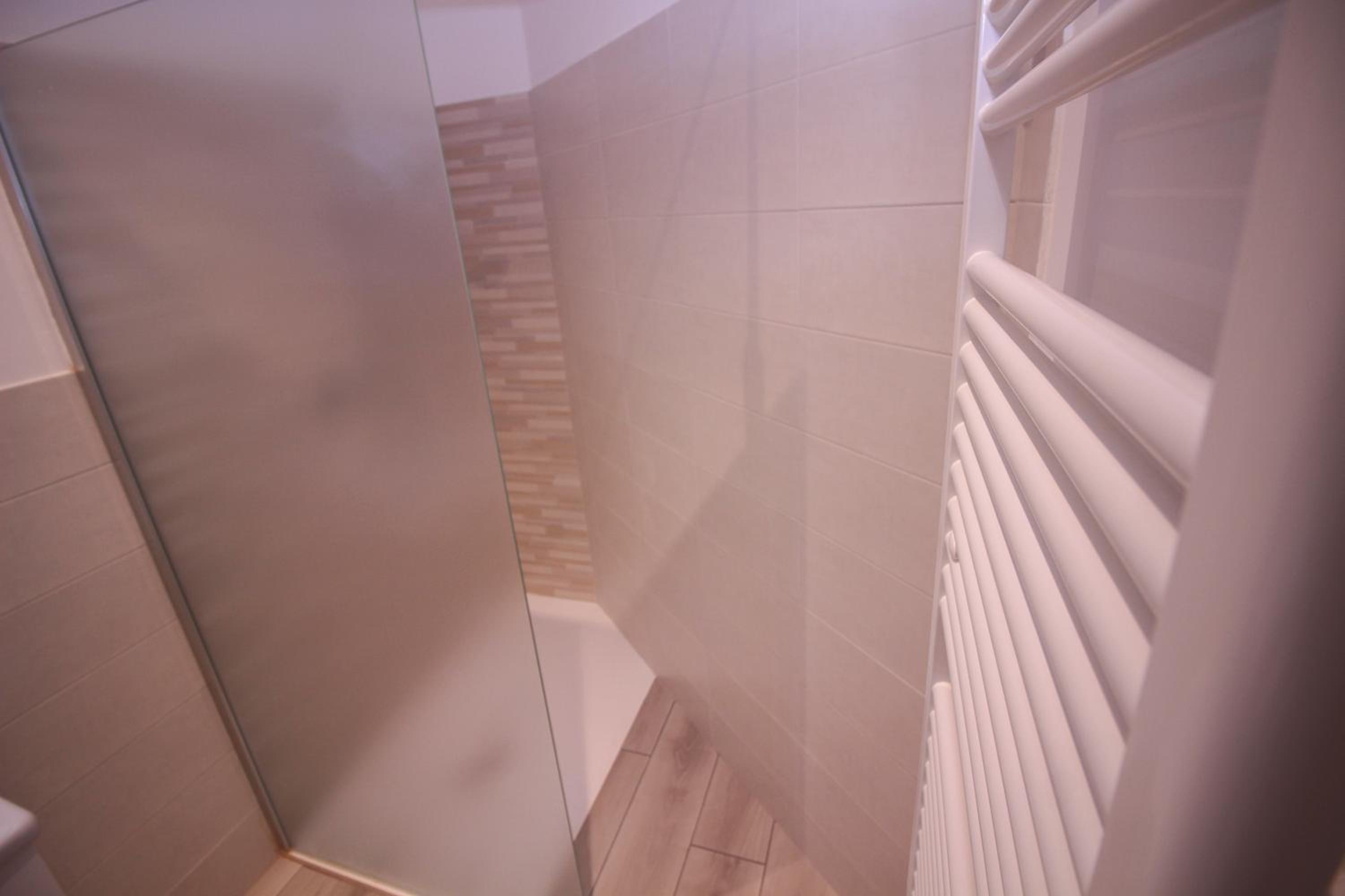 Deluxe Triple Room - Photo 10