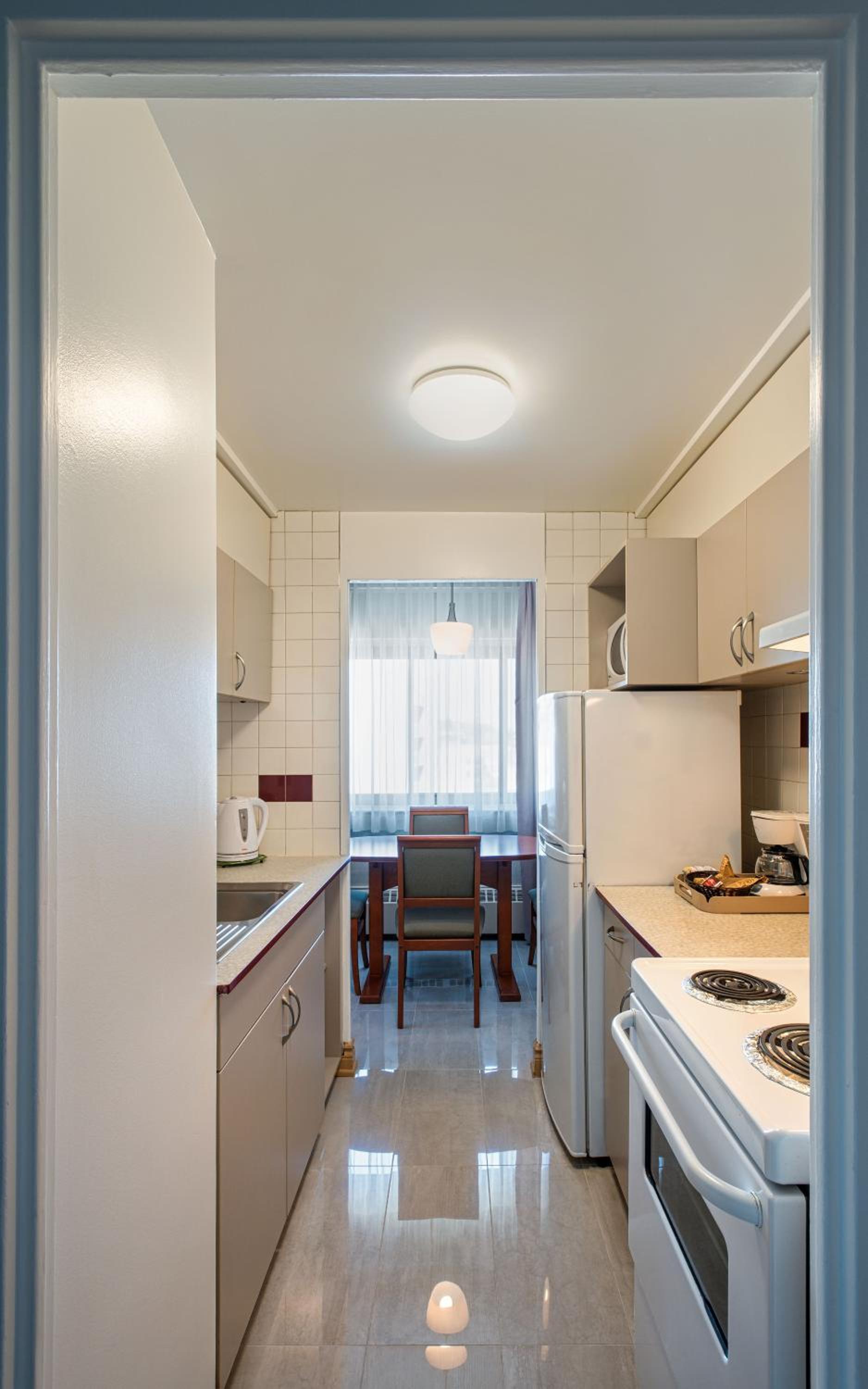 Special Offer - One-Bedroom Suite - Photo 5