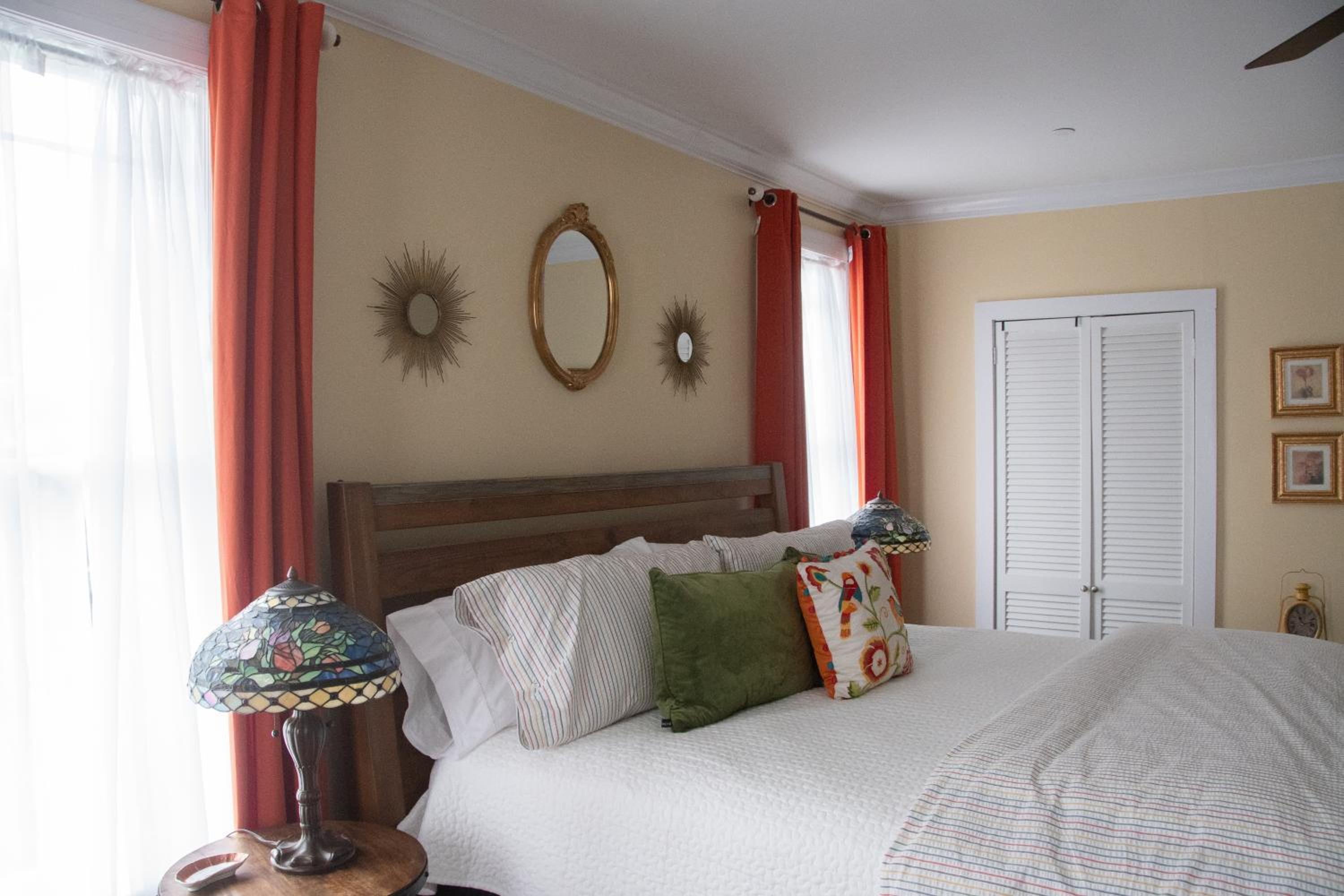King Room with Spa Bath