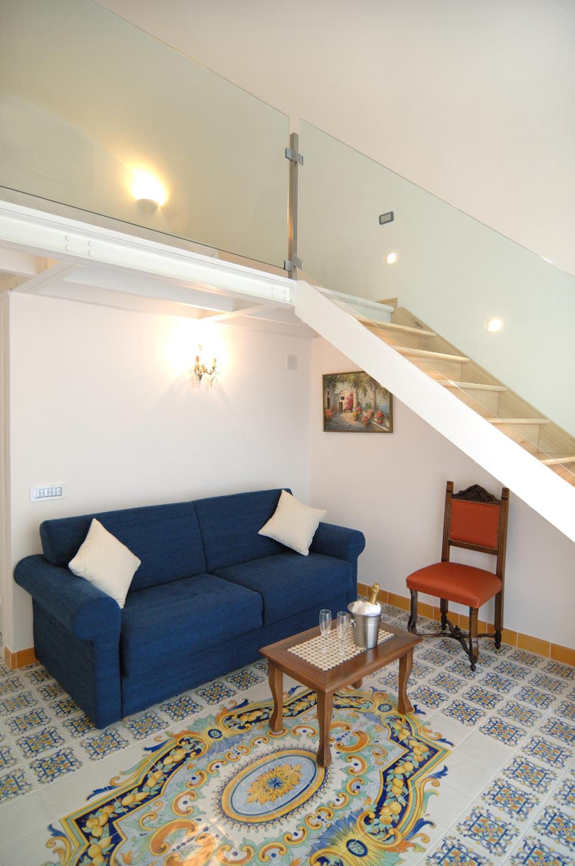 Junior Suite with Balcony - Photo 44