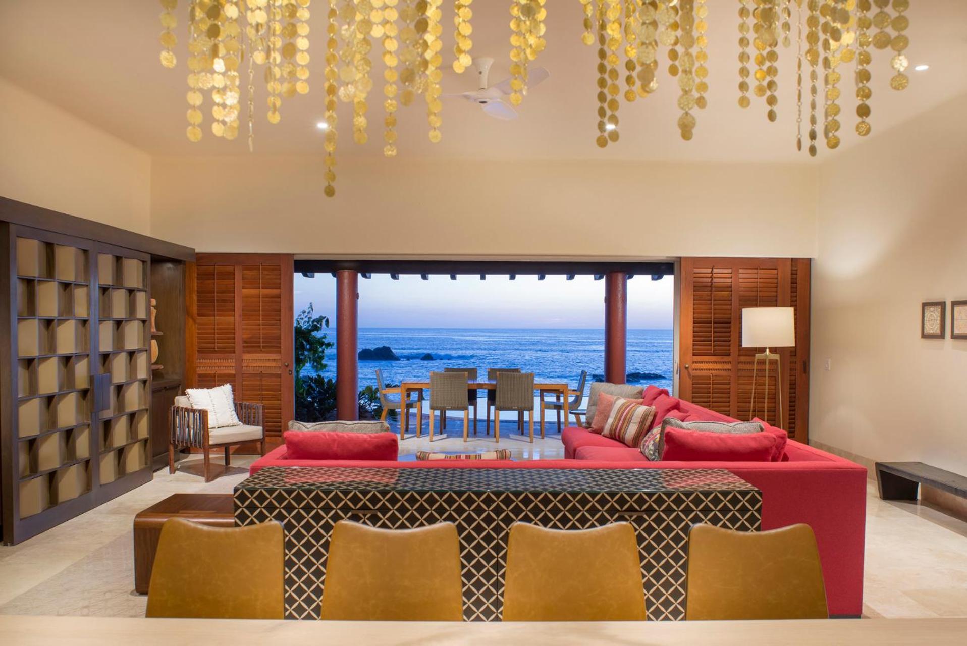 Sol Oceanfront Villa --> Sol Strandvilla