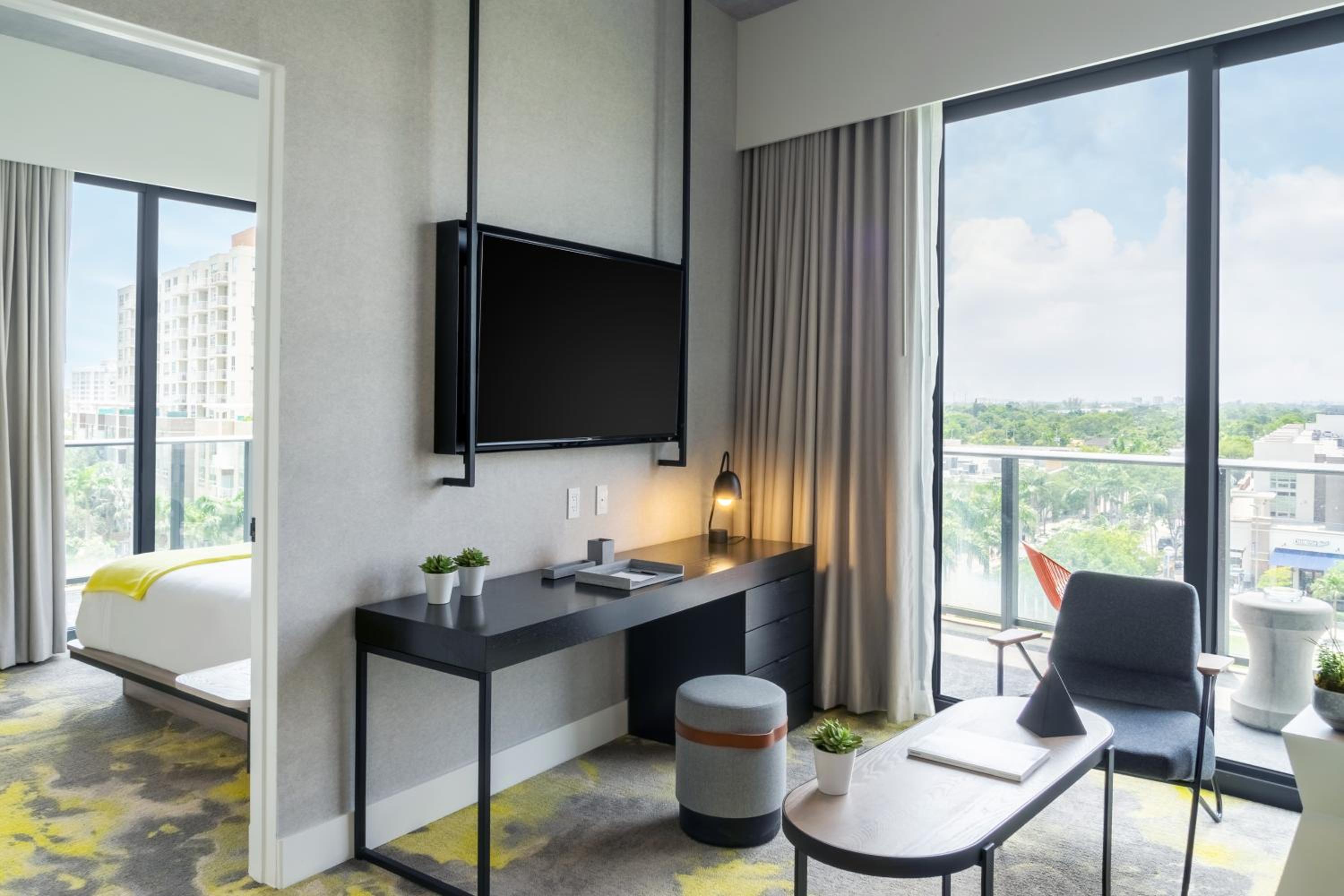 Deluxe Suite photo 3
