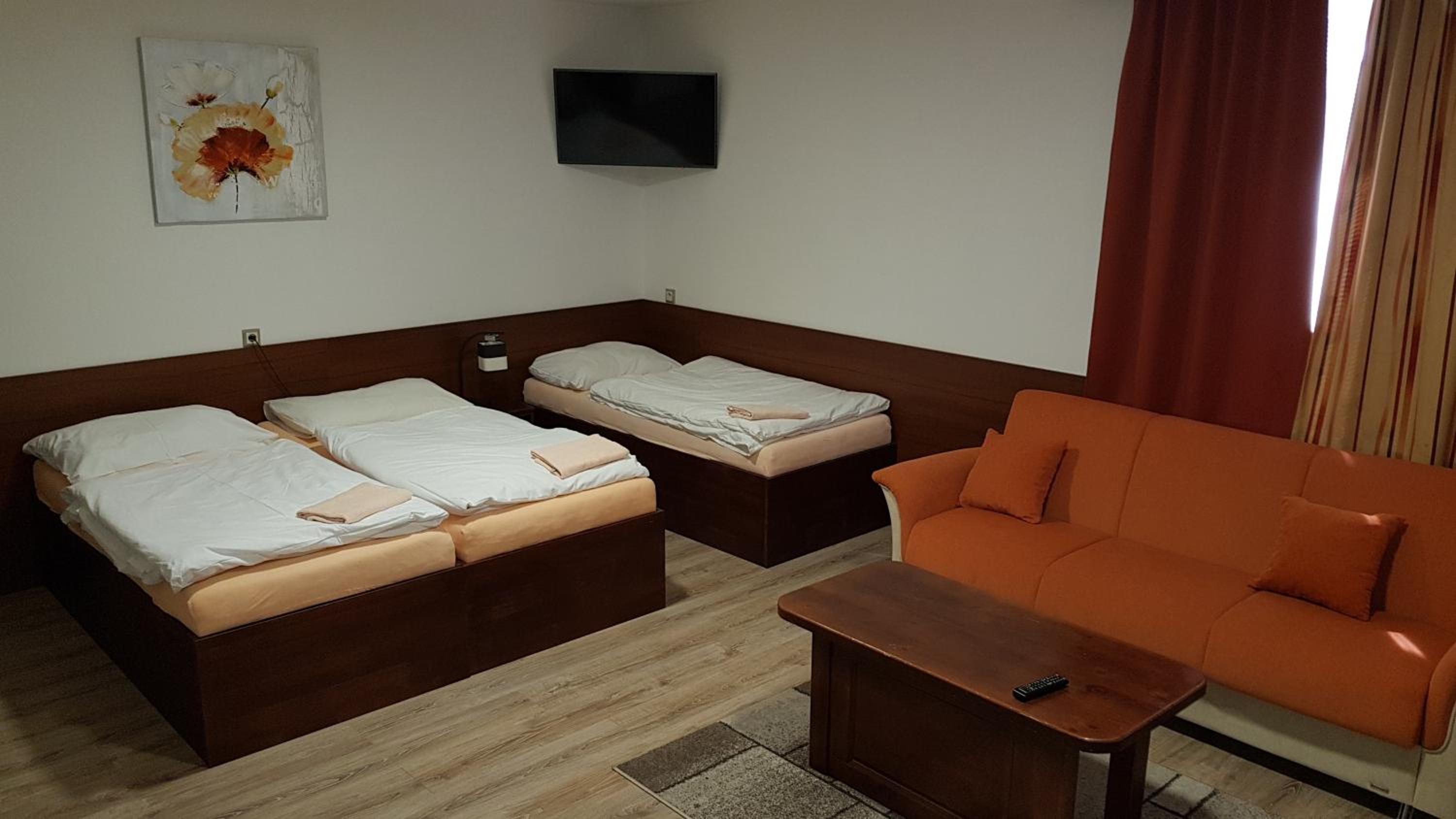 Classic Quadruple Room photo 1