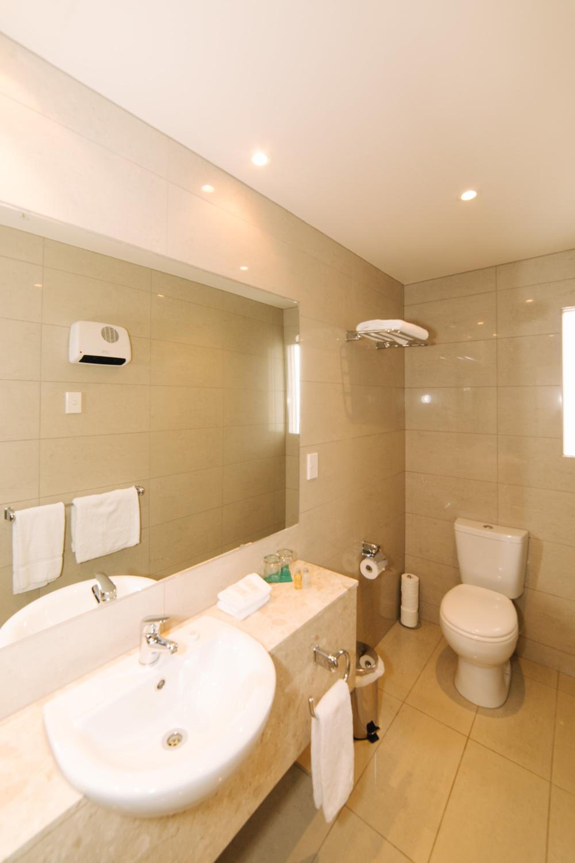 Standard Queen/King Only Room - Photo 6