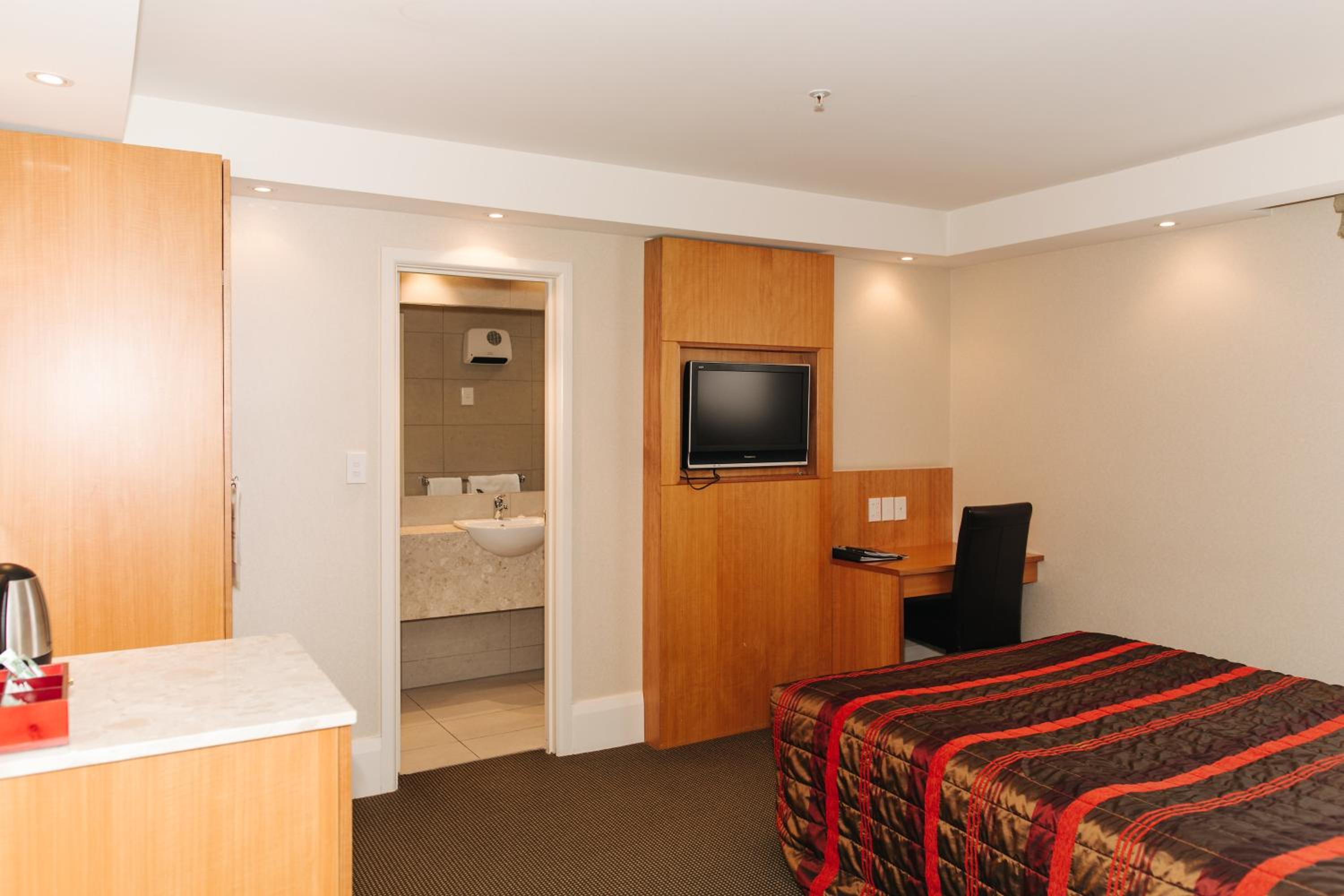 Standard Queen/King Only Room - Photo 5
