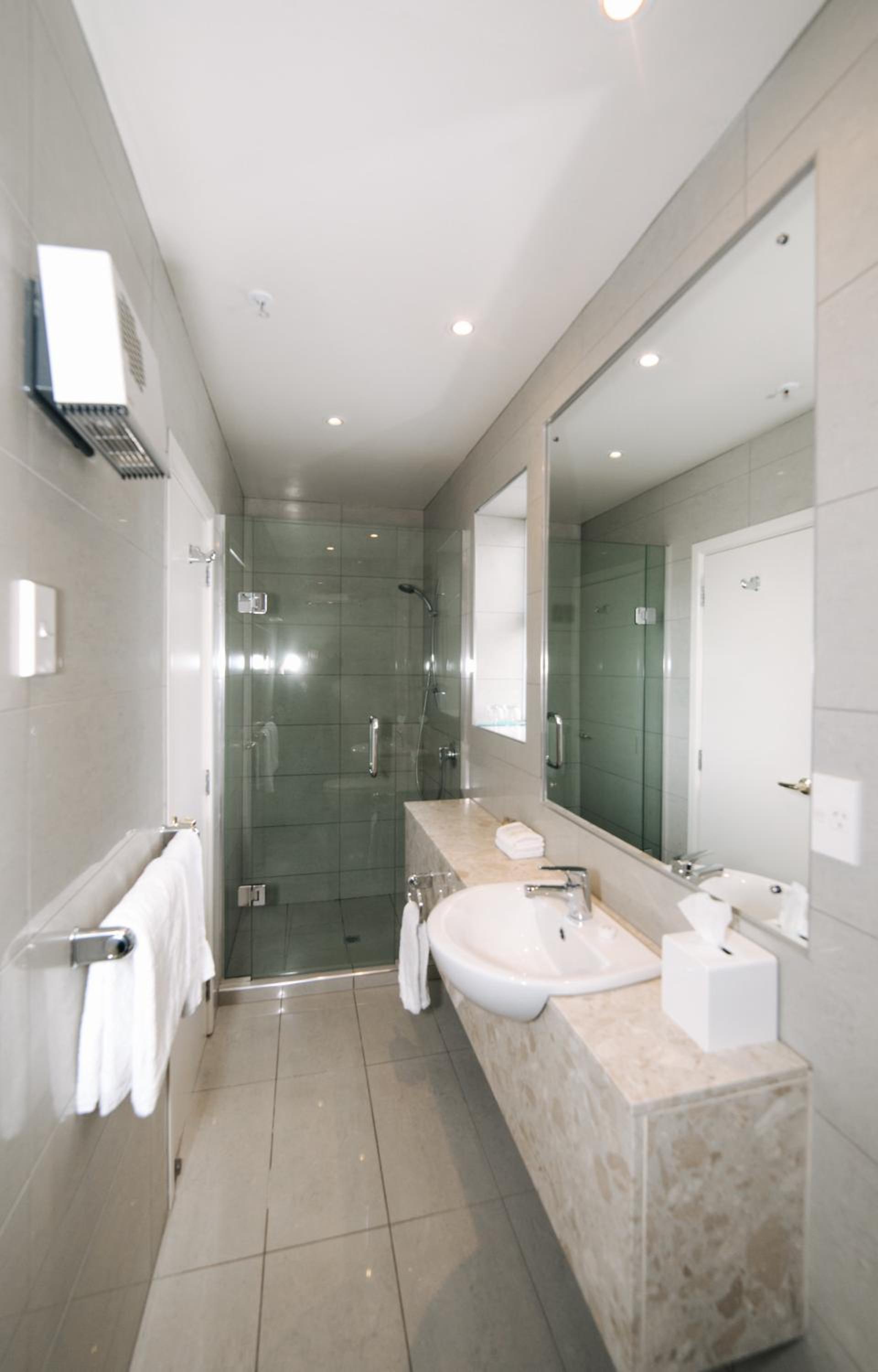 Standard Queen/King Only Room - Photo 2