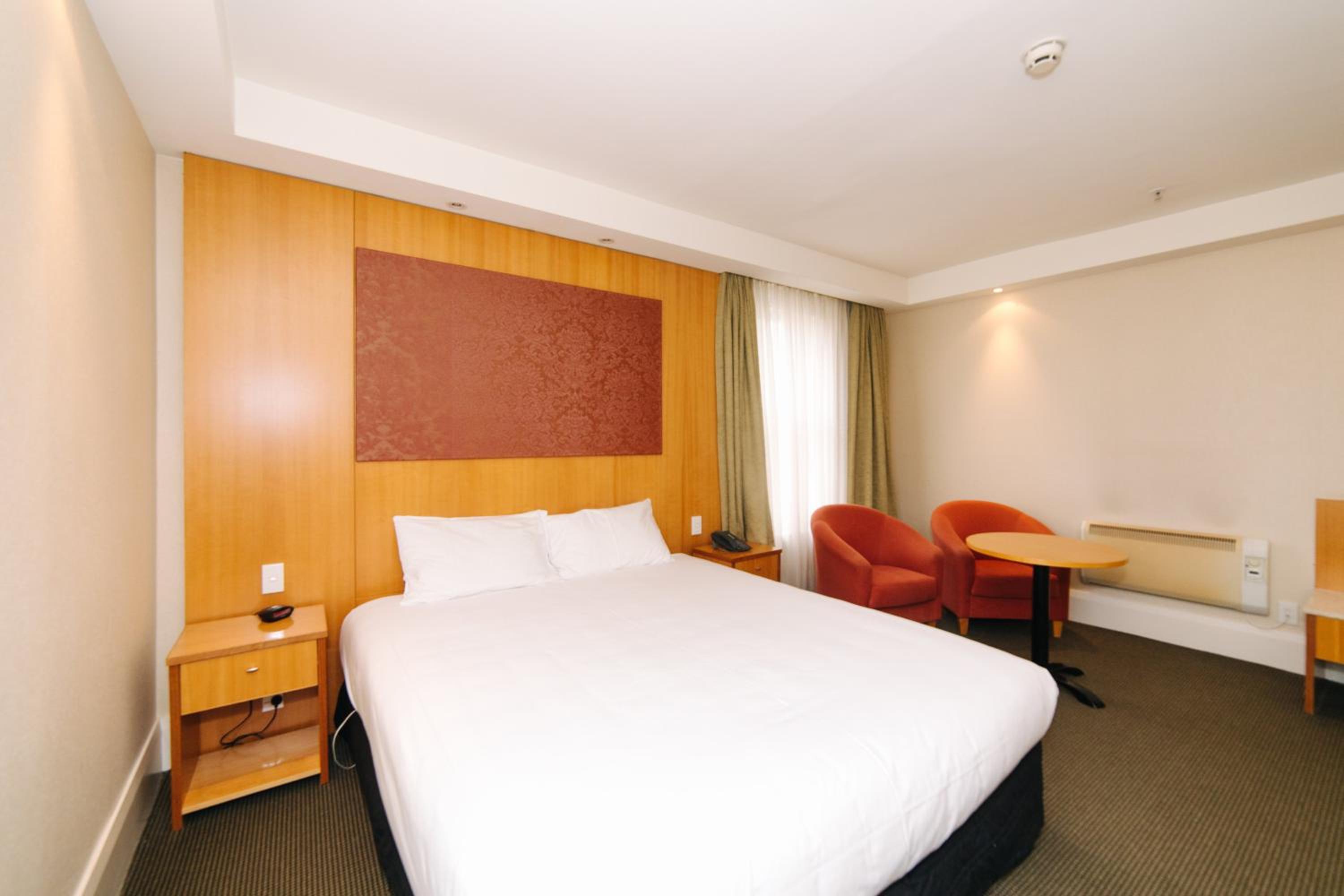 Standard Queen/King Only Room - Photo 1