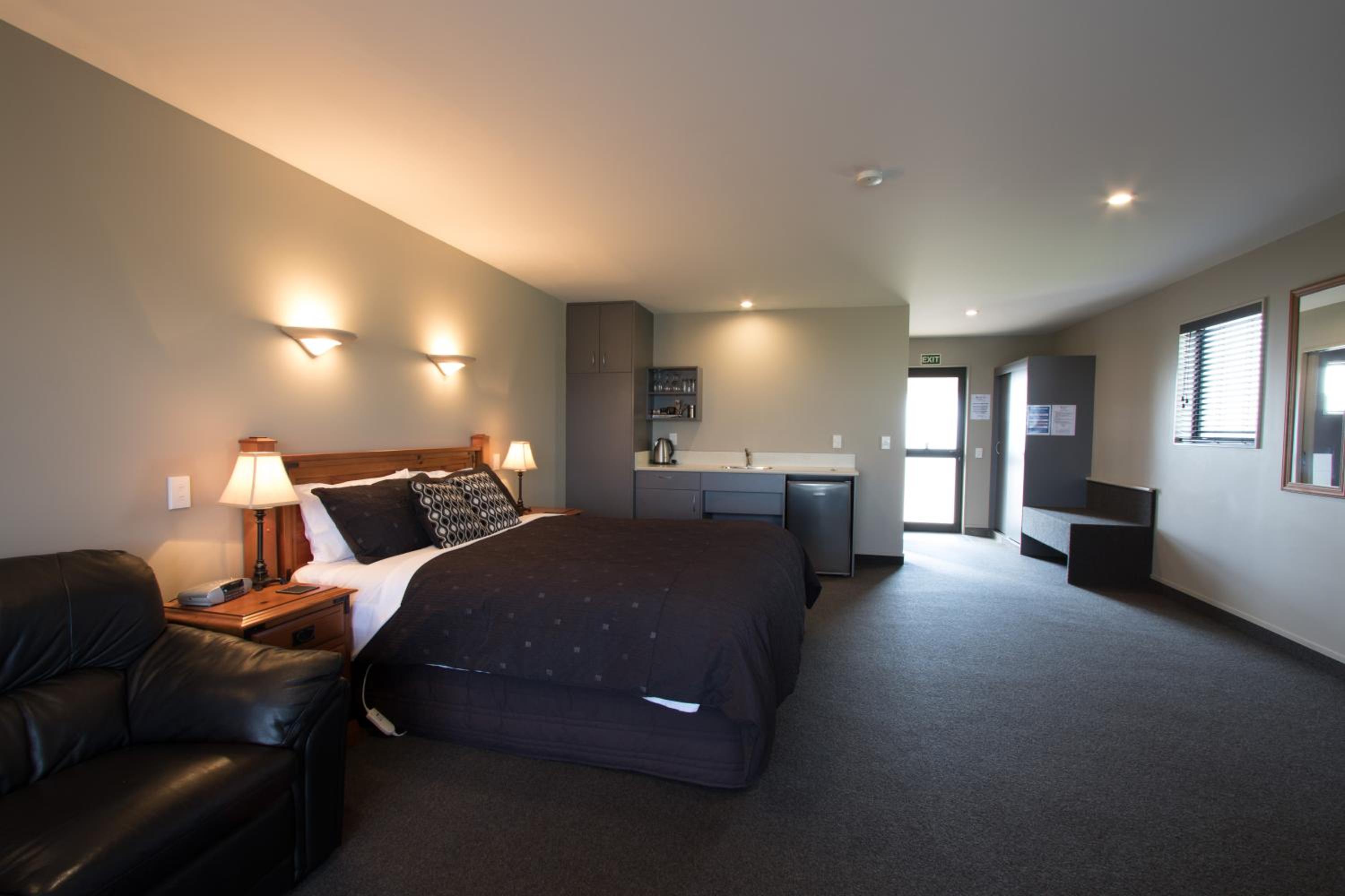 Deluxe Triple Room - Photo 2