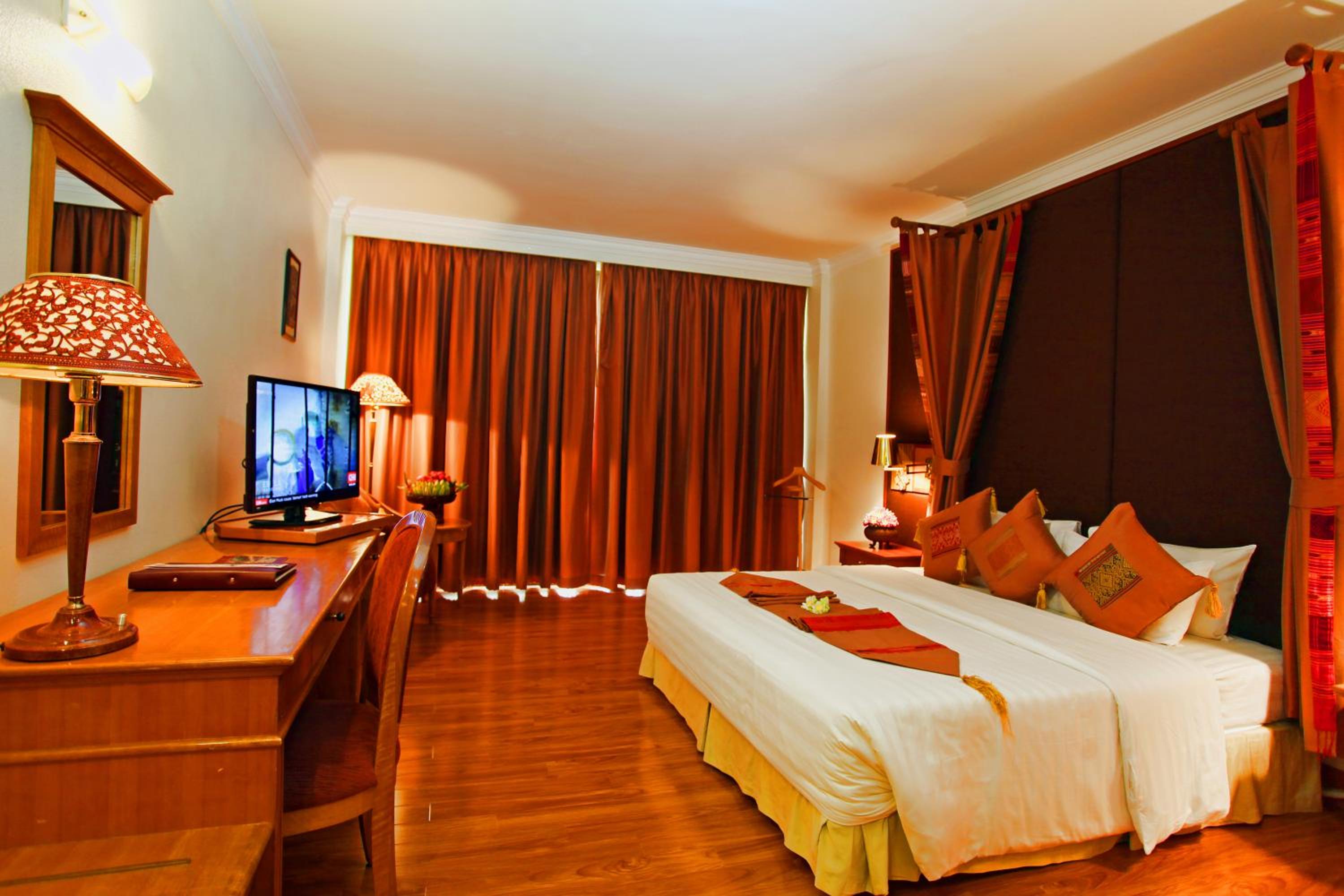 Deluxe Double Room with Balcony Pool View - Photo 1