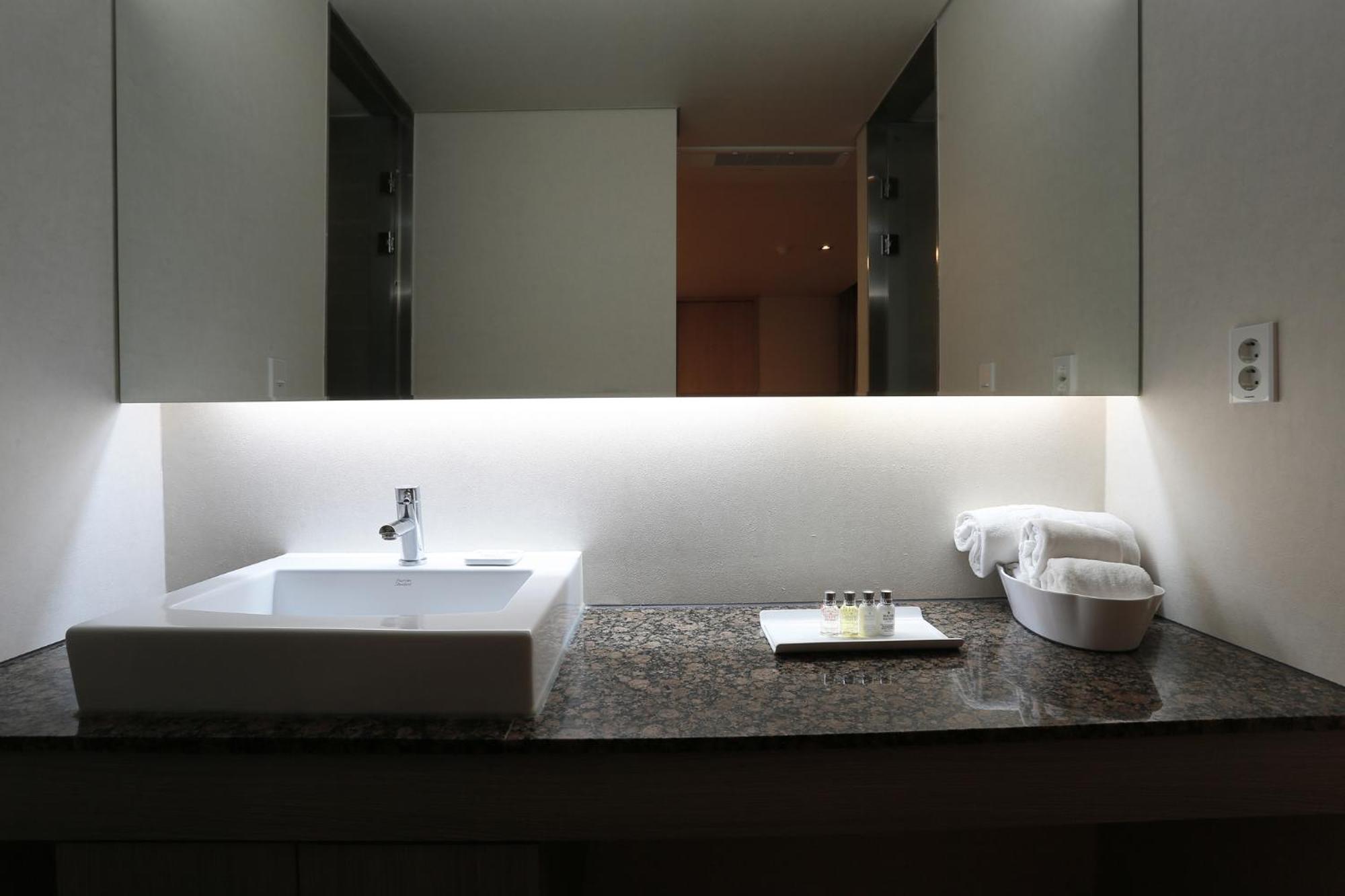 Executive Suite photo 2