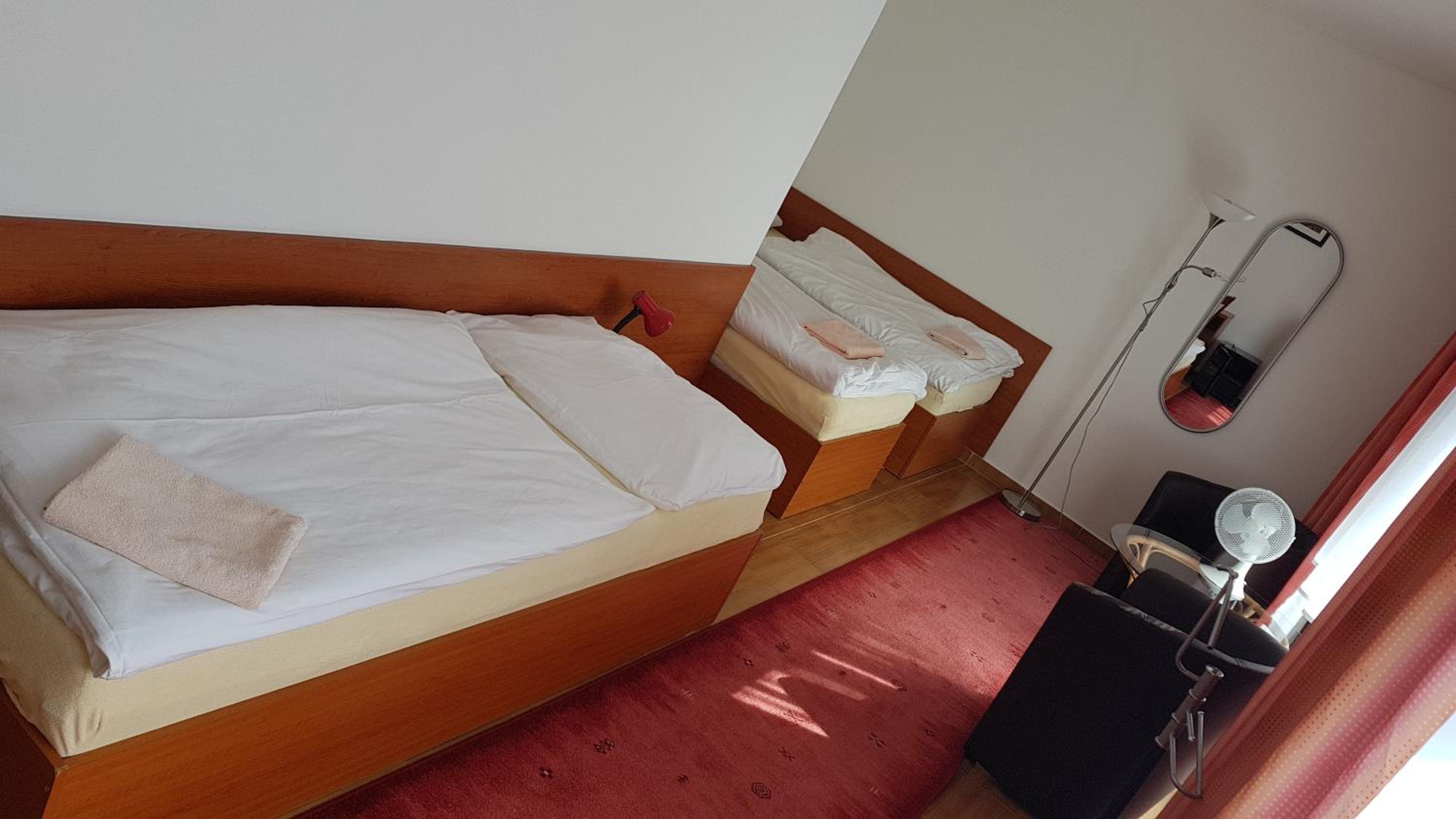 Classic Triple Room photo 3