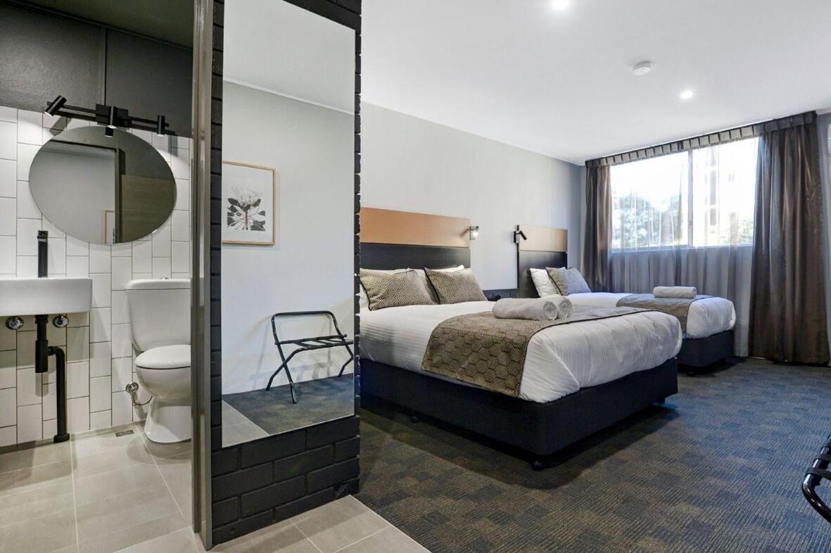 Double or Twin Room photo 3