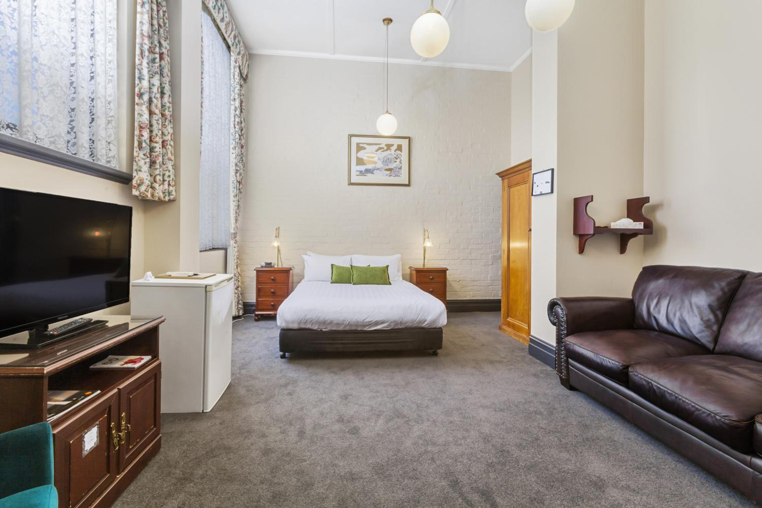 Deluxe Room - Photo 1