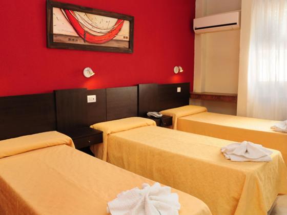 Standard Triple Room