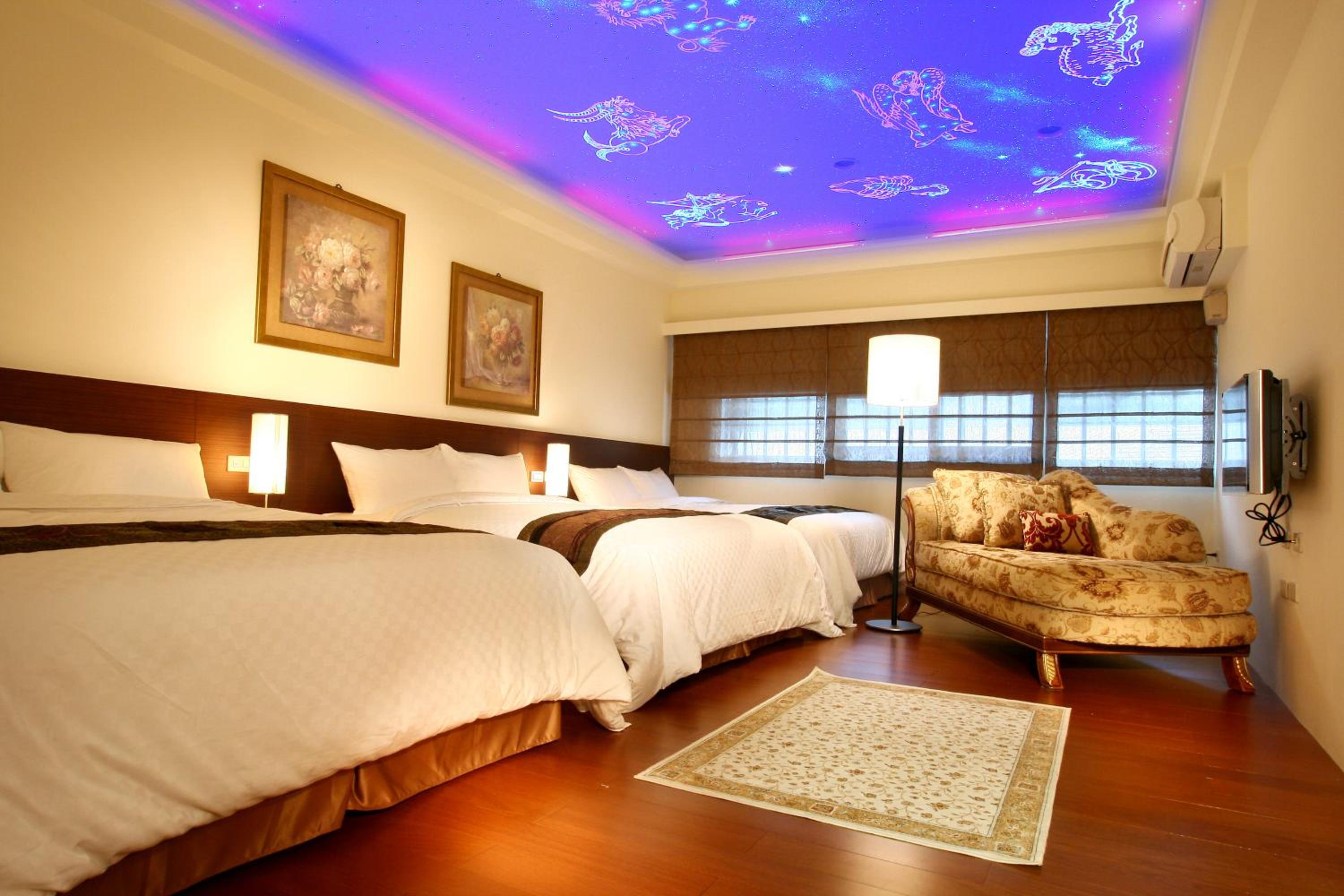 Deluxe Family Room