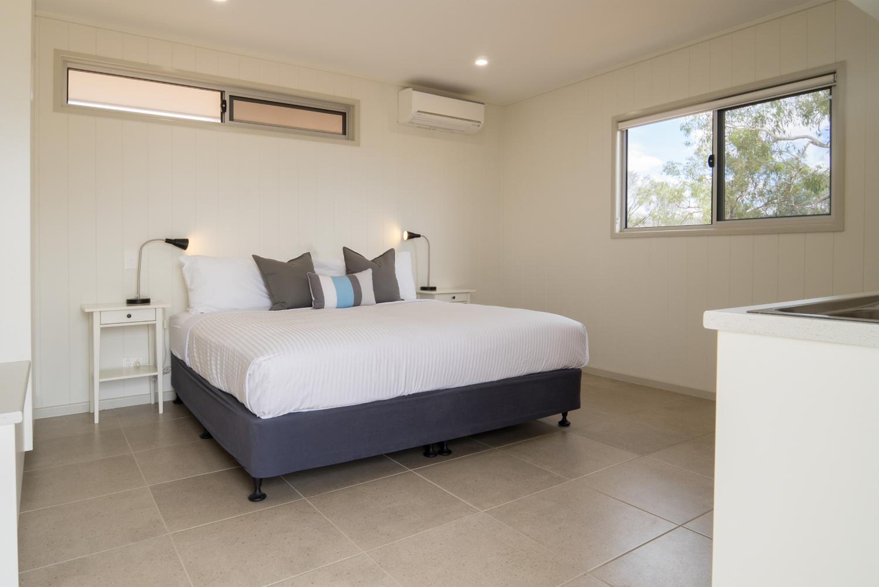 Deluxe Family Suite photo 2