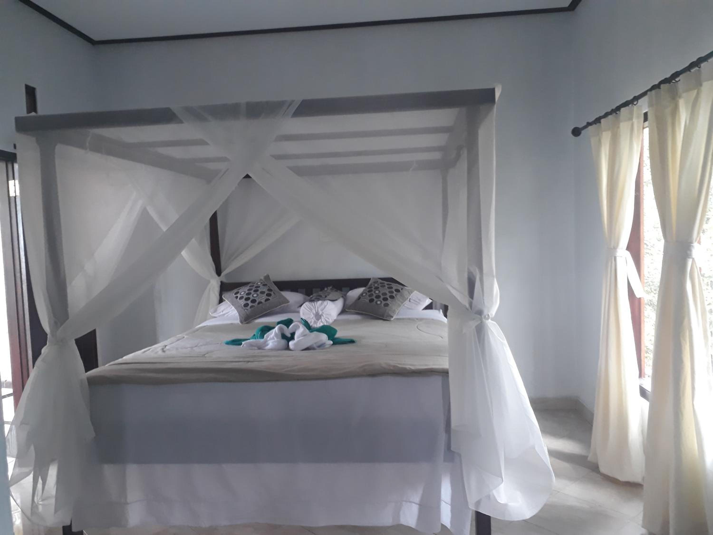 Double Room - Photo 12