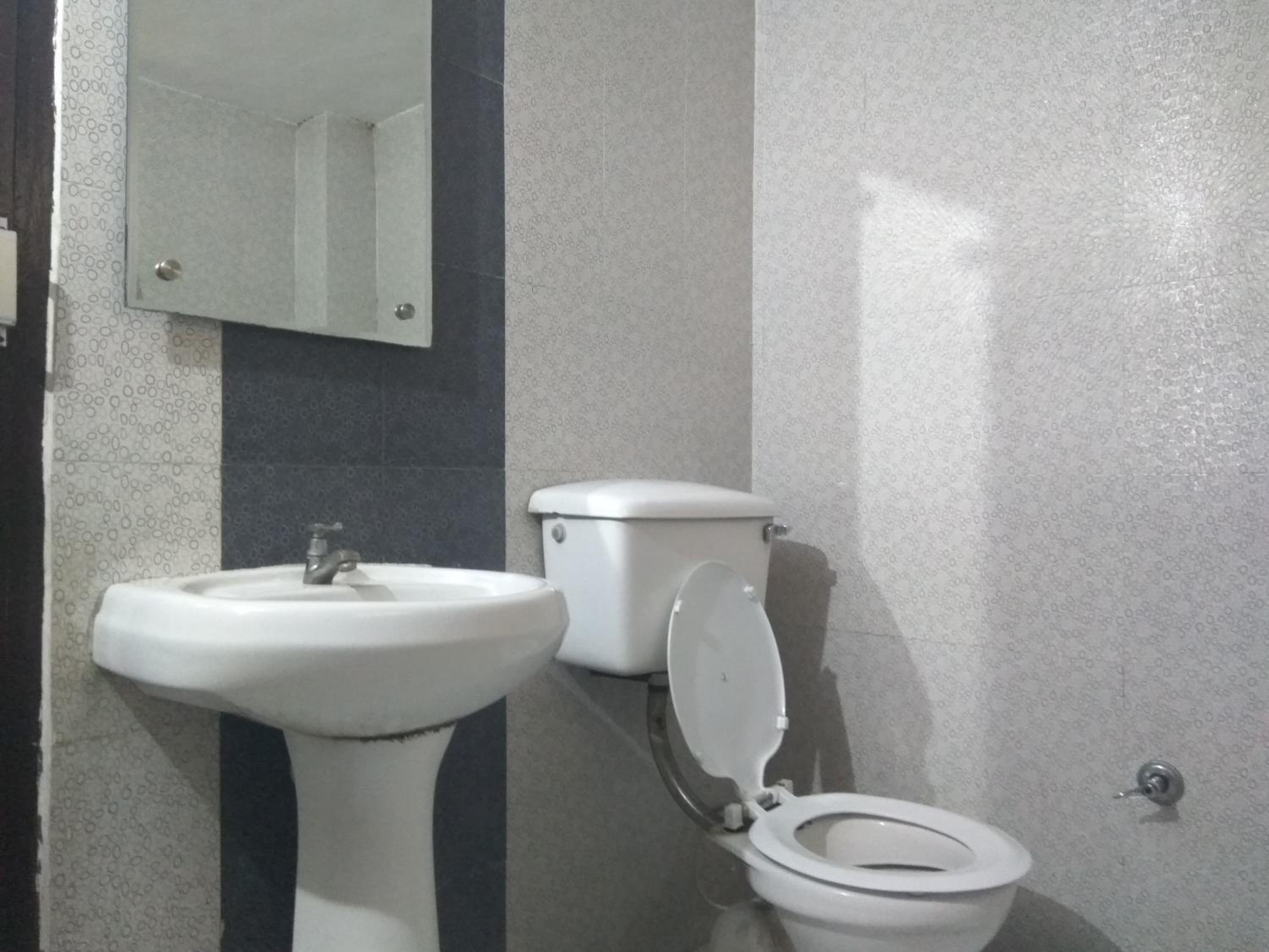 Budget Double Room photo 2