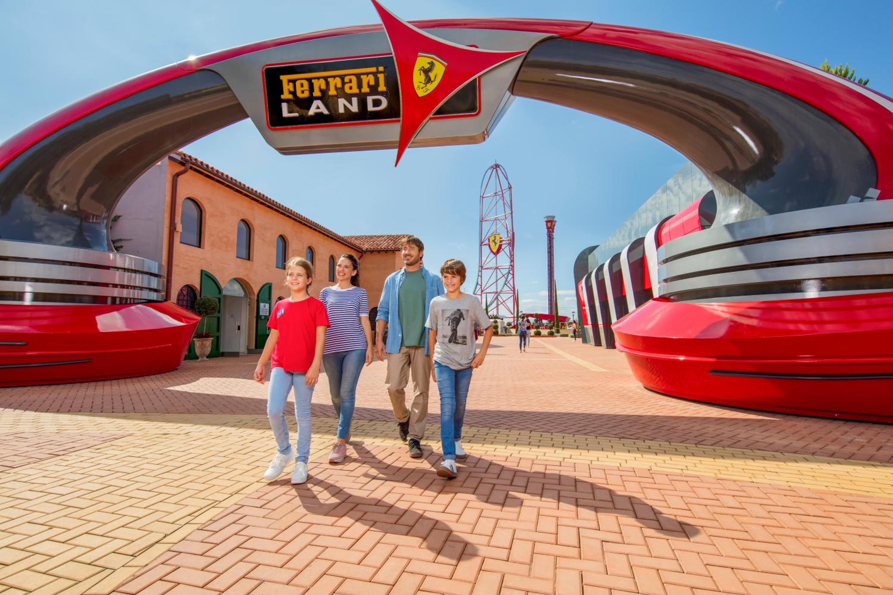Deluxe Superior (1 adult) with Unlimited access + Express Wristband to PortAventura Park & Ferrari Land photo 3
