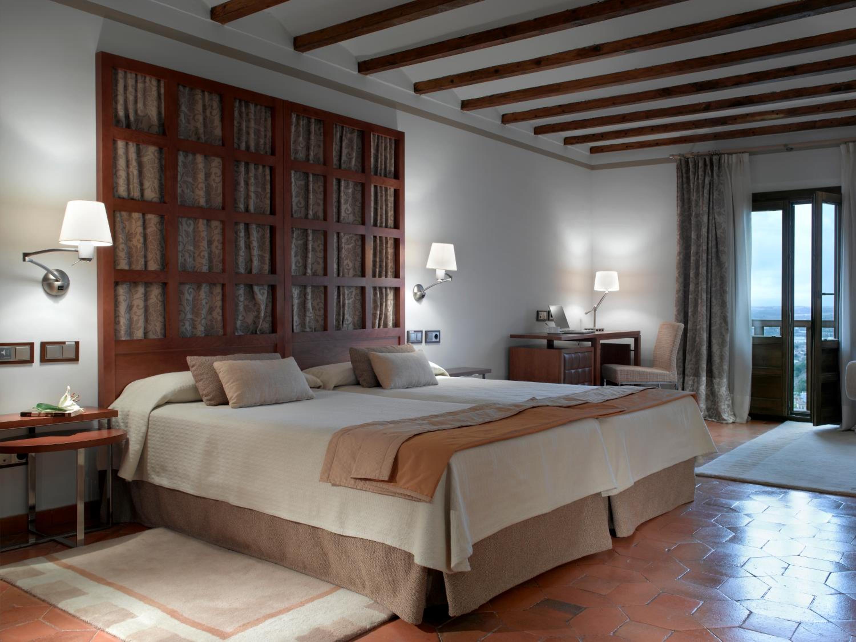 Standard Double Room (2 Adults + 1Child) - Photo 1