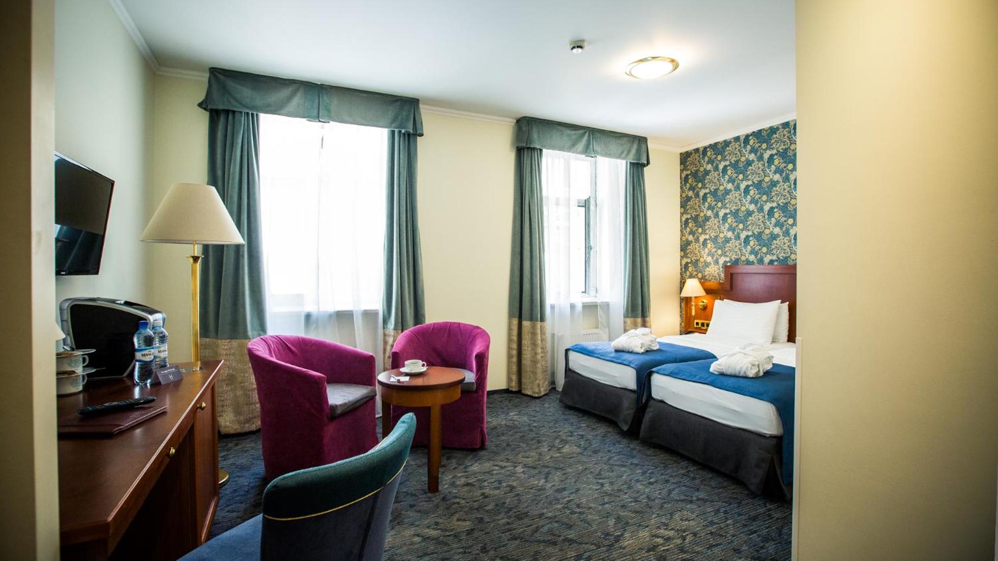 Deluxe Double or Twin Room - Photo 5