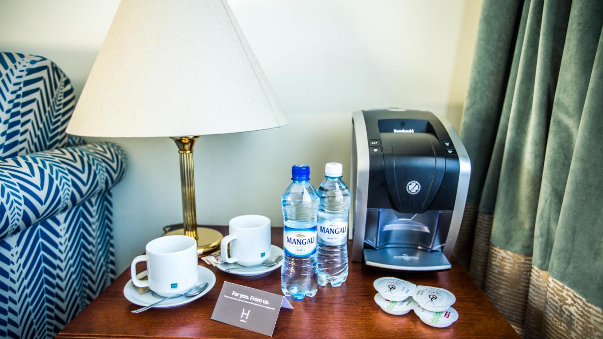 Deluxe Double or Twin Room - Photo 8