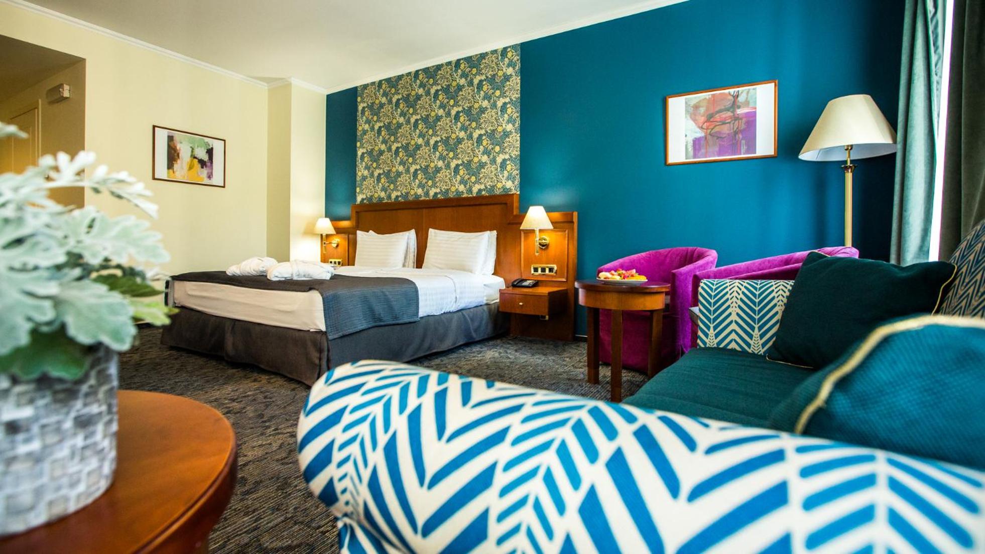 Deluxe Double or Twin Room - Photo 2