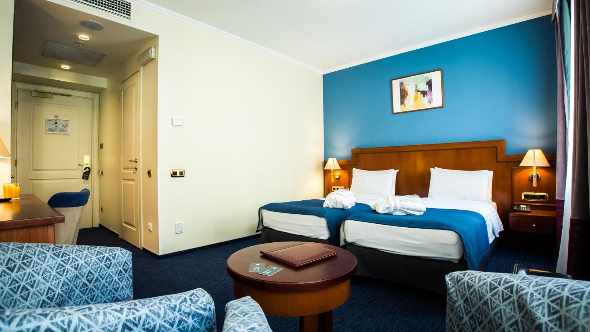 Superior Twin Room - Photo 2