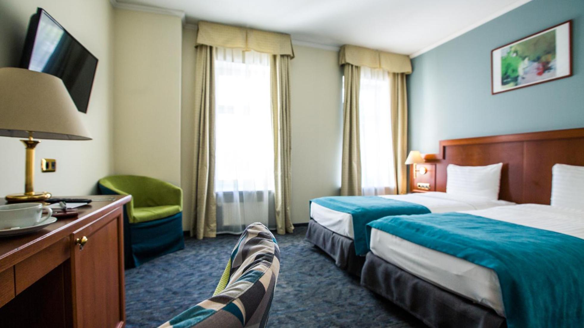 Standard Twin Room - Photo 3