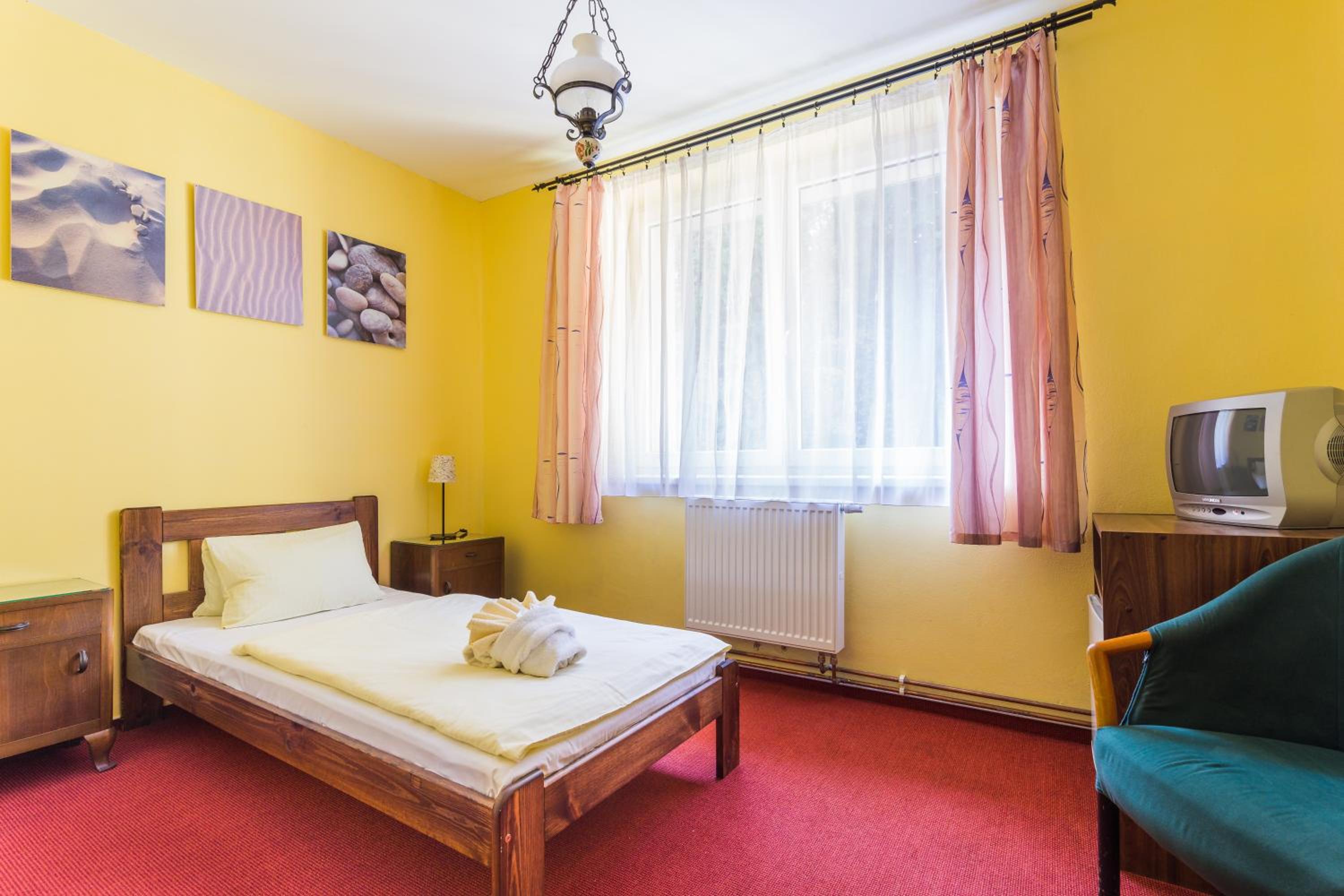 Single Room photo 2