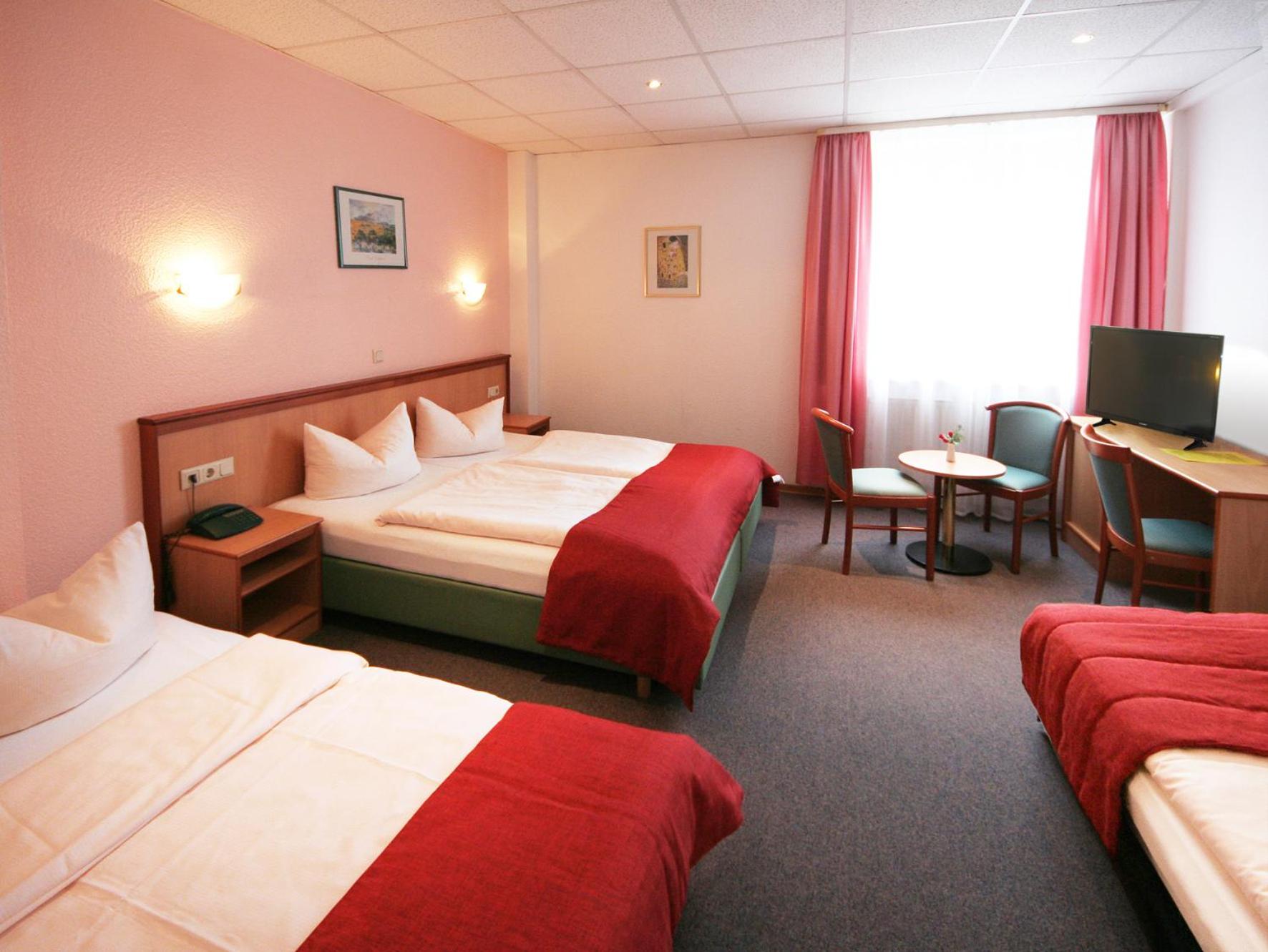 Triple Room - Photo 1