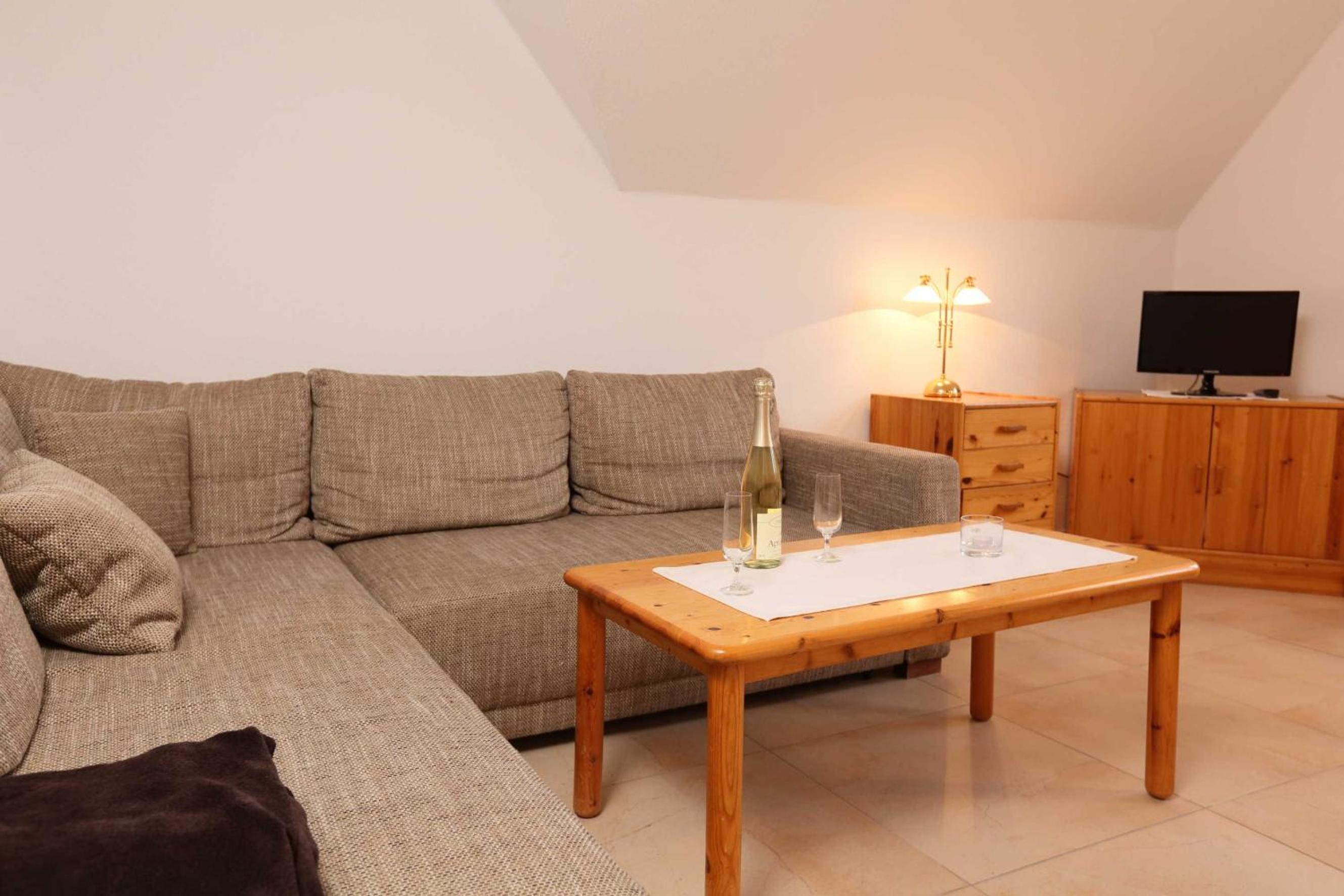 Two-Bedroom Apartment with Shower  photo 1