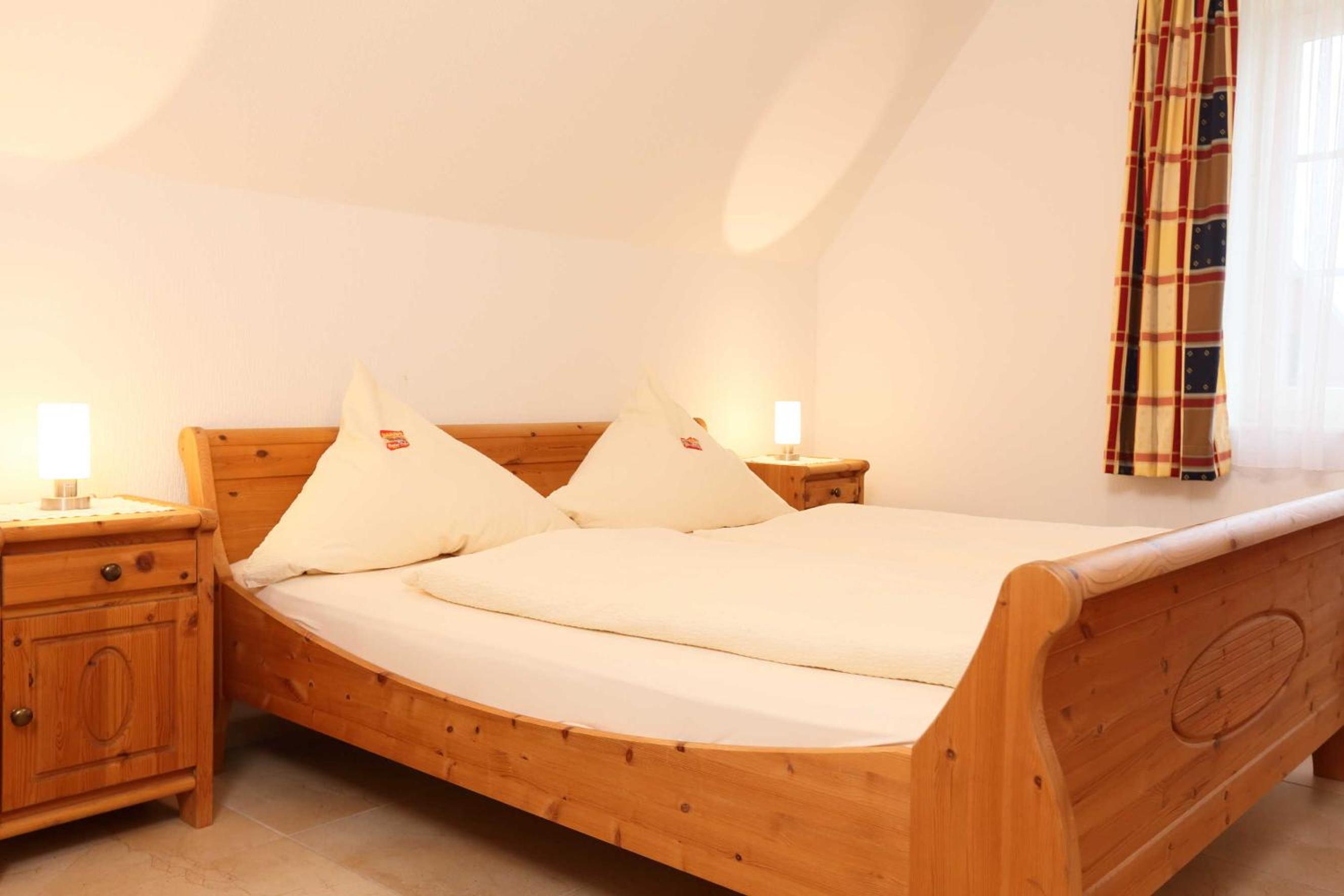 Two-Bedroom Apartment with Shower  photo 2