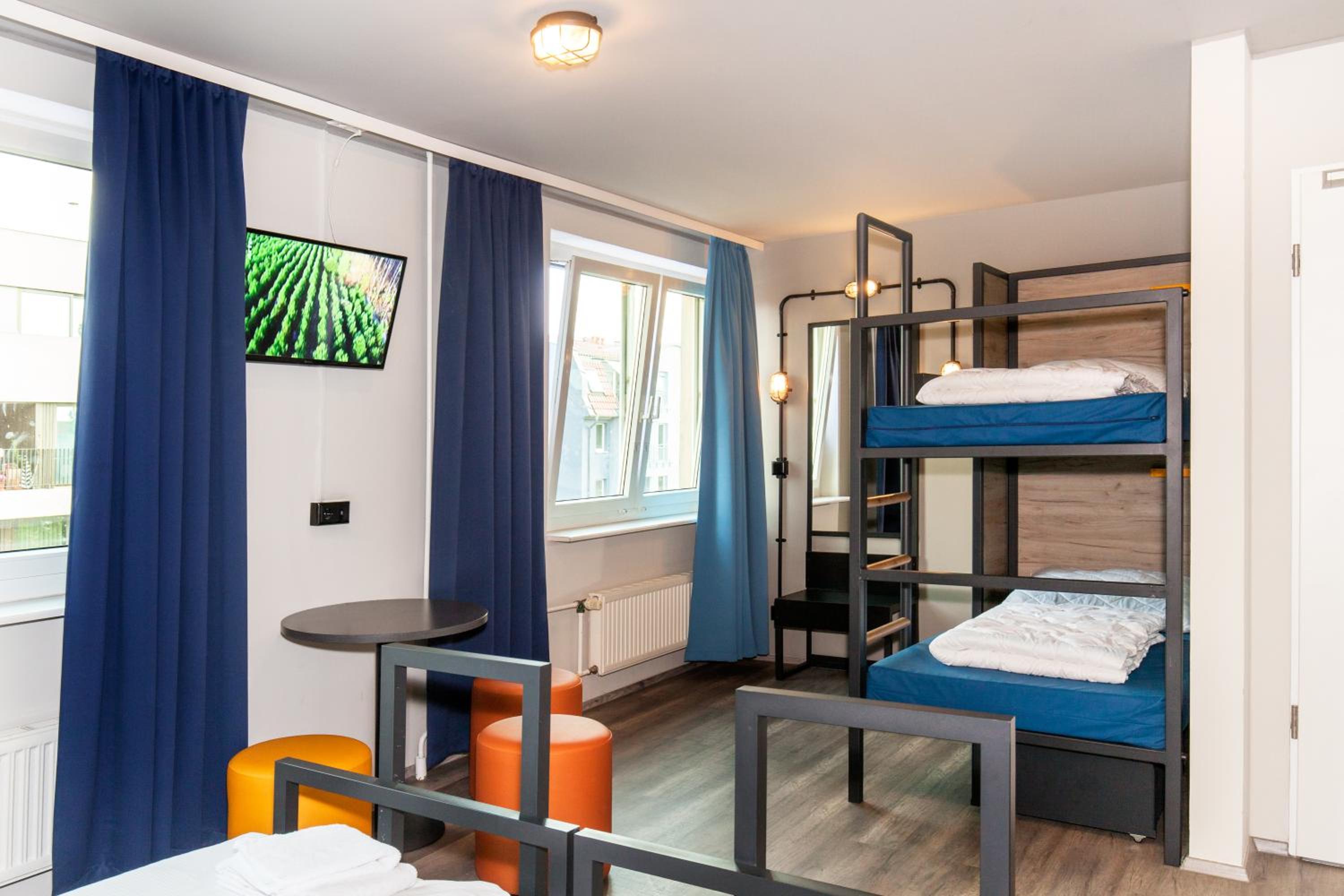 Quadruple Room - Photo 4