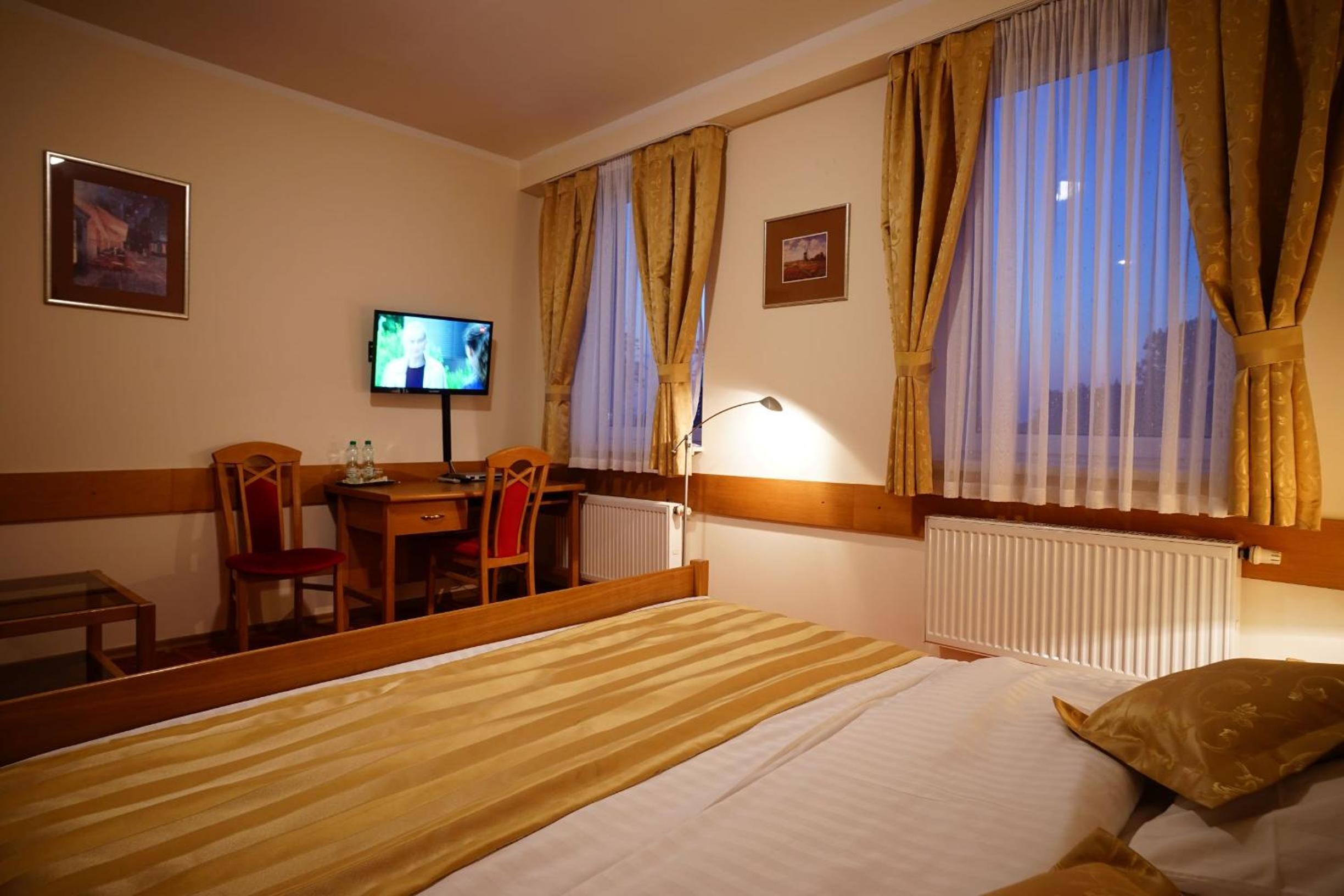 Double Room - Photo 18