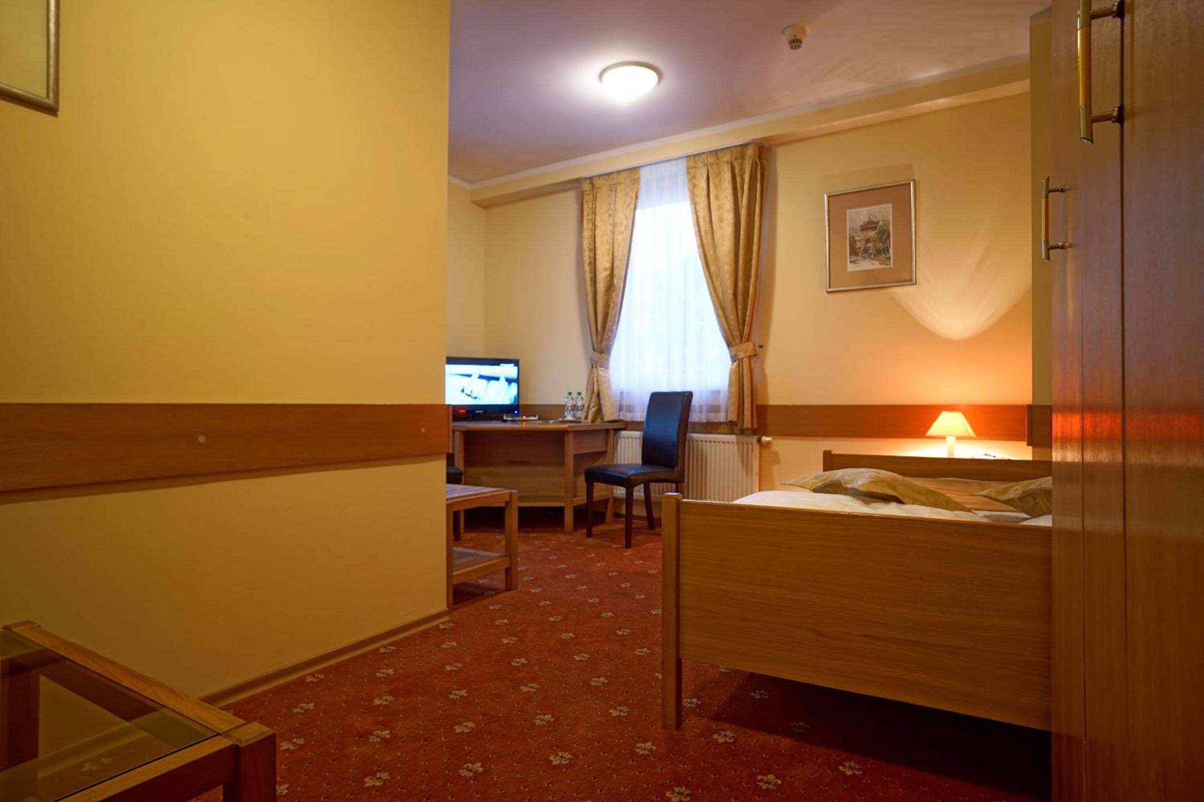 Double Room - Photo 4