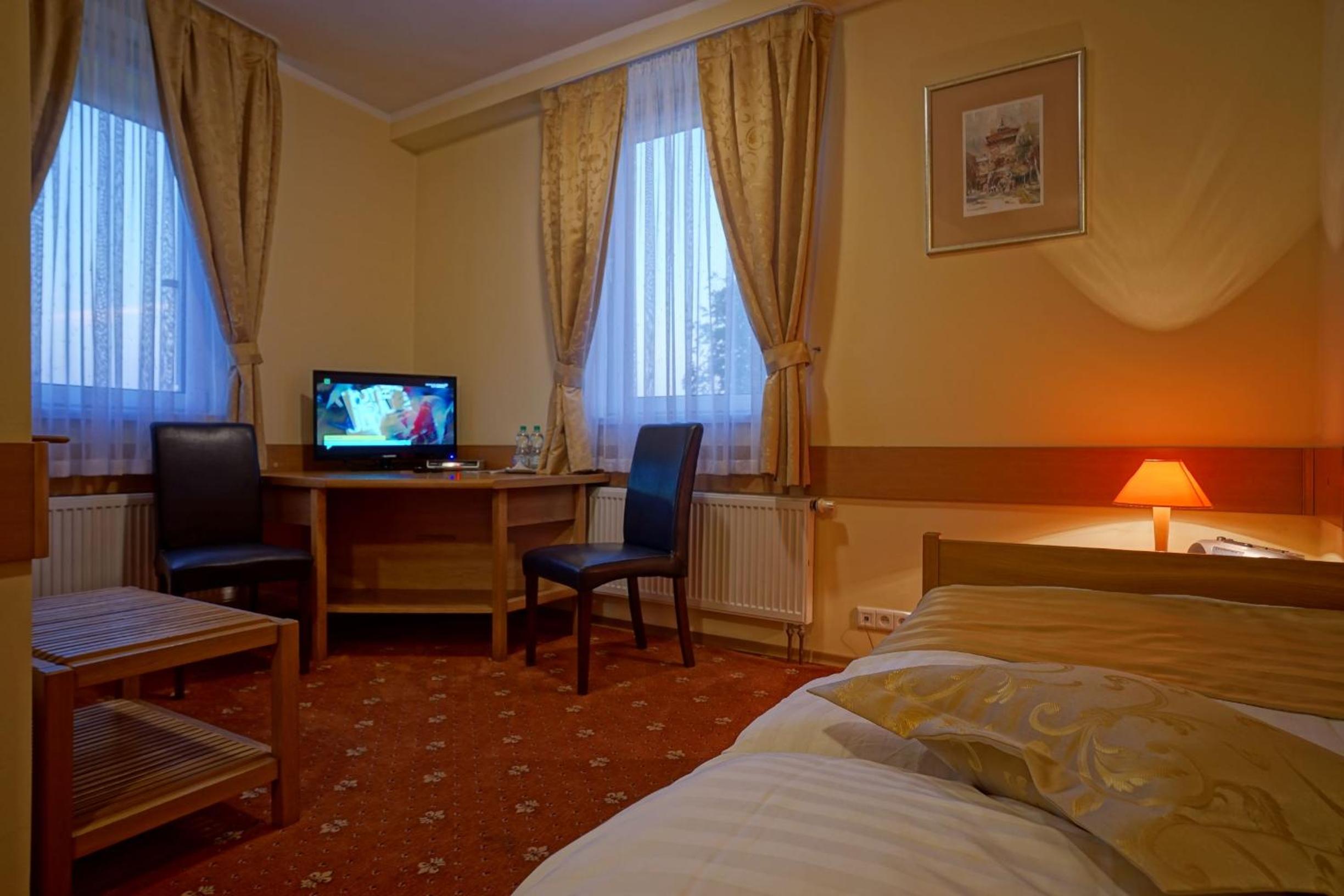 Double Room - Photo 6