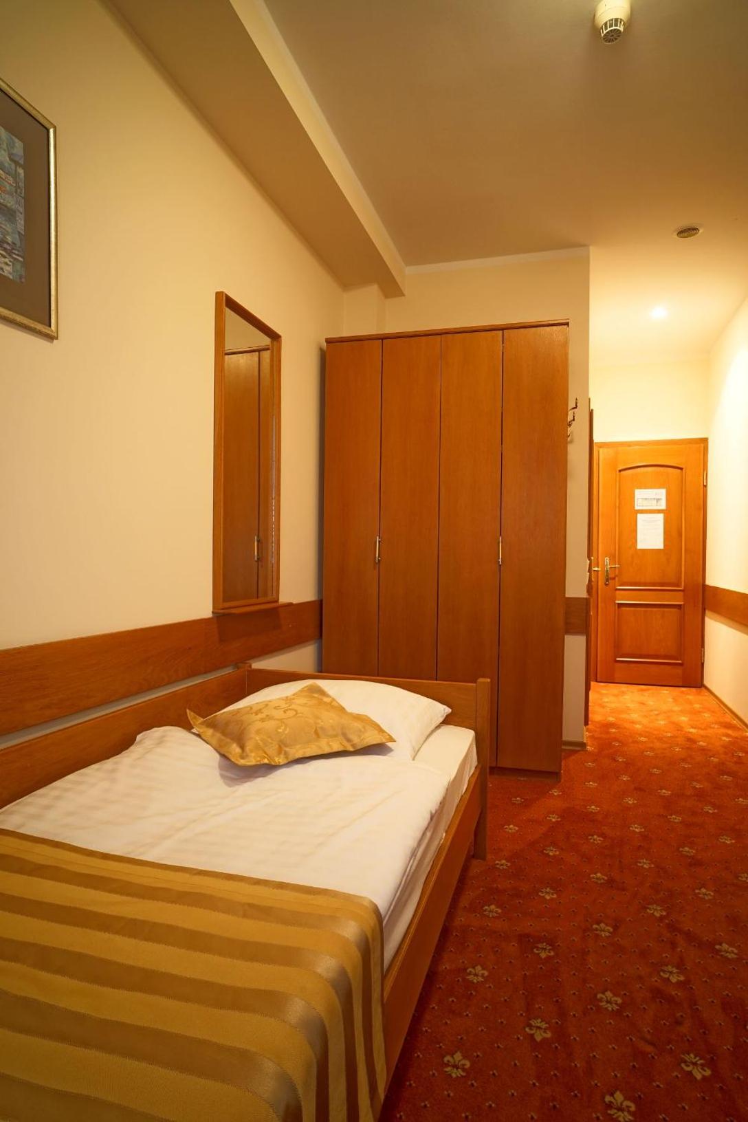 Single Room photo 2