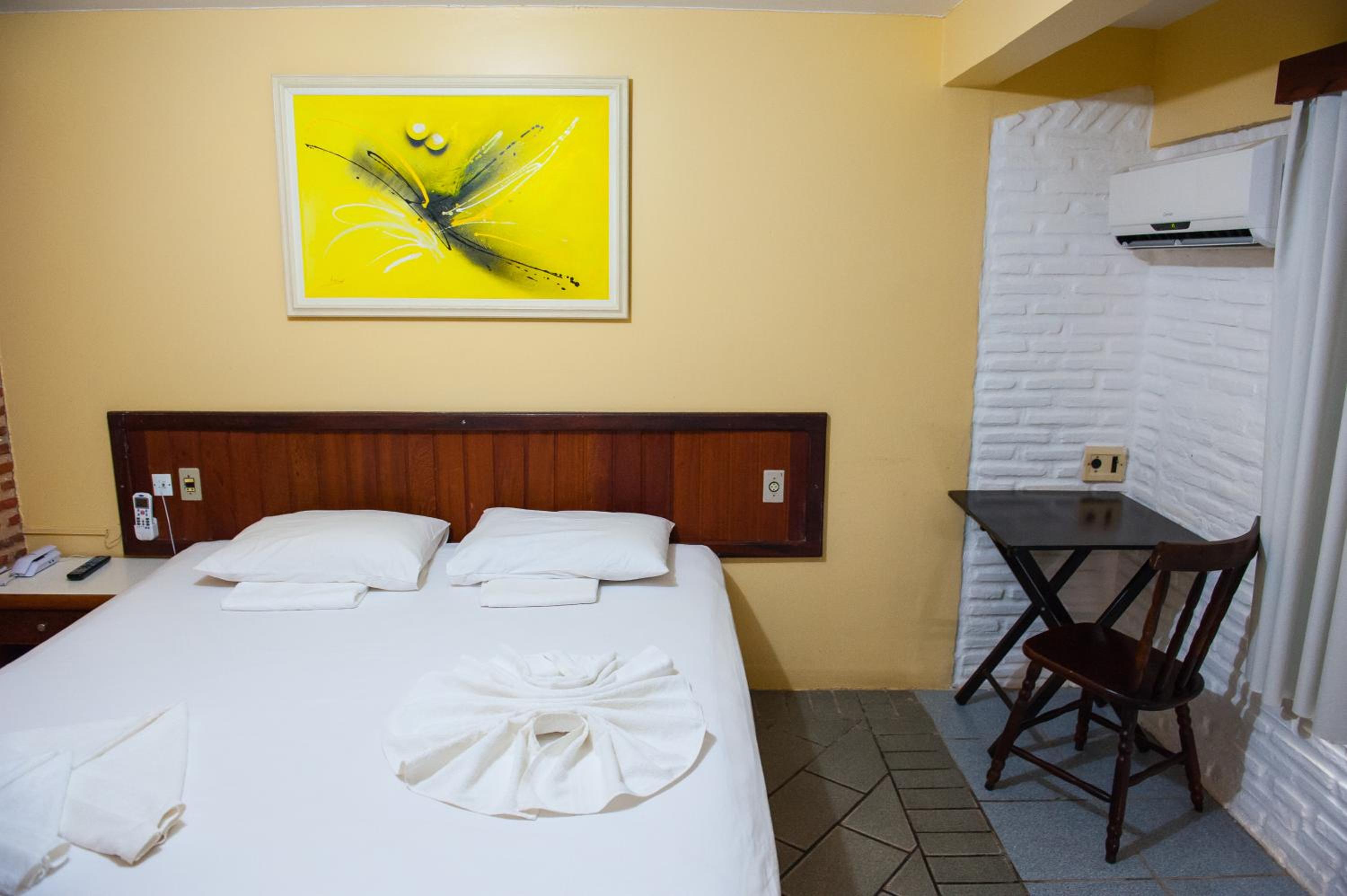 Deluxe Double or Twin Room - Photo 5